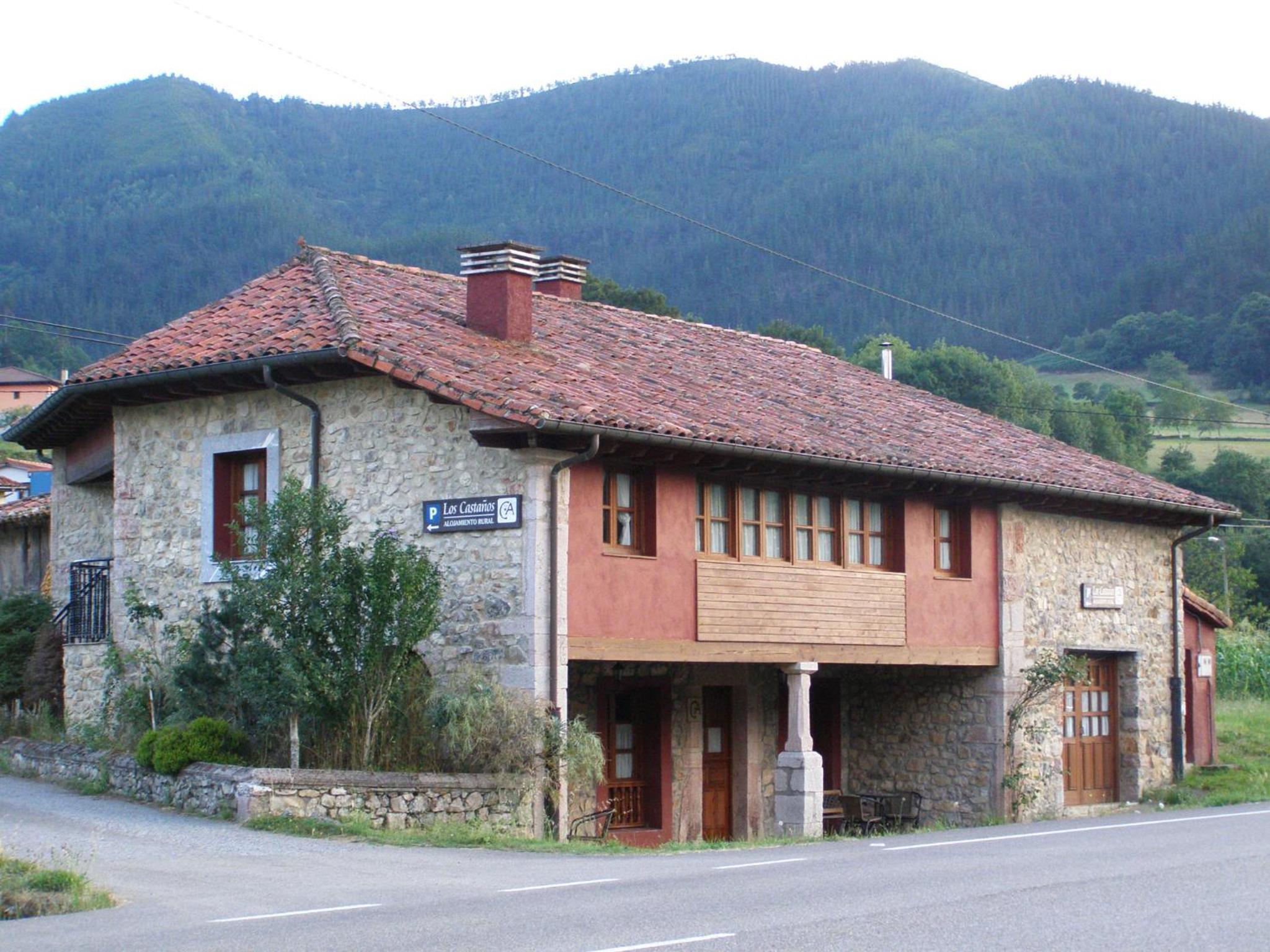CASA ALDEA LOS CASTAÑOS