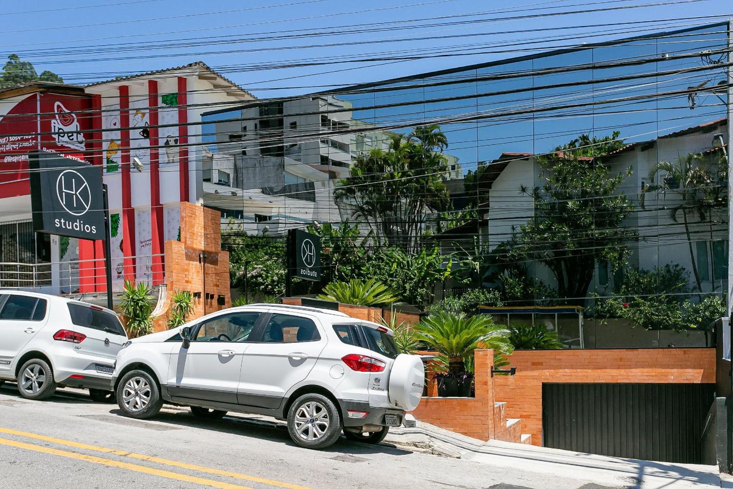 Studios novos próximos ao shopping Beira-mar #HKS