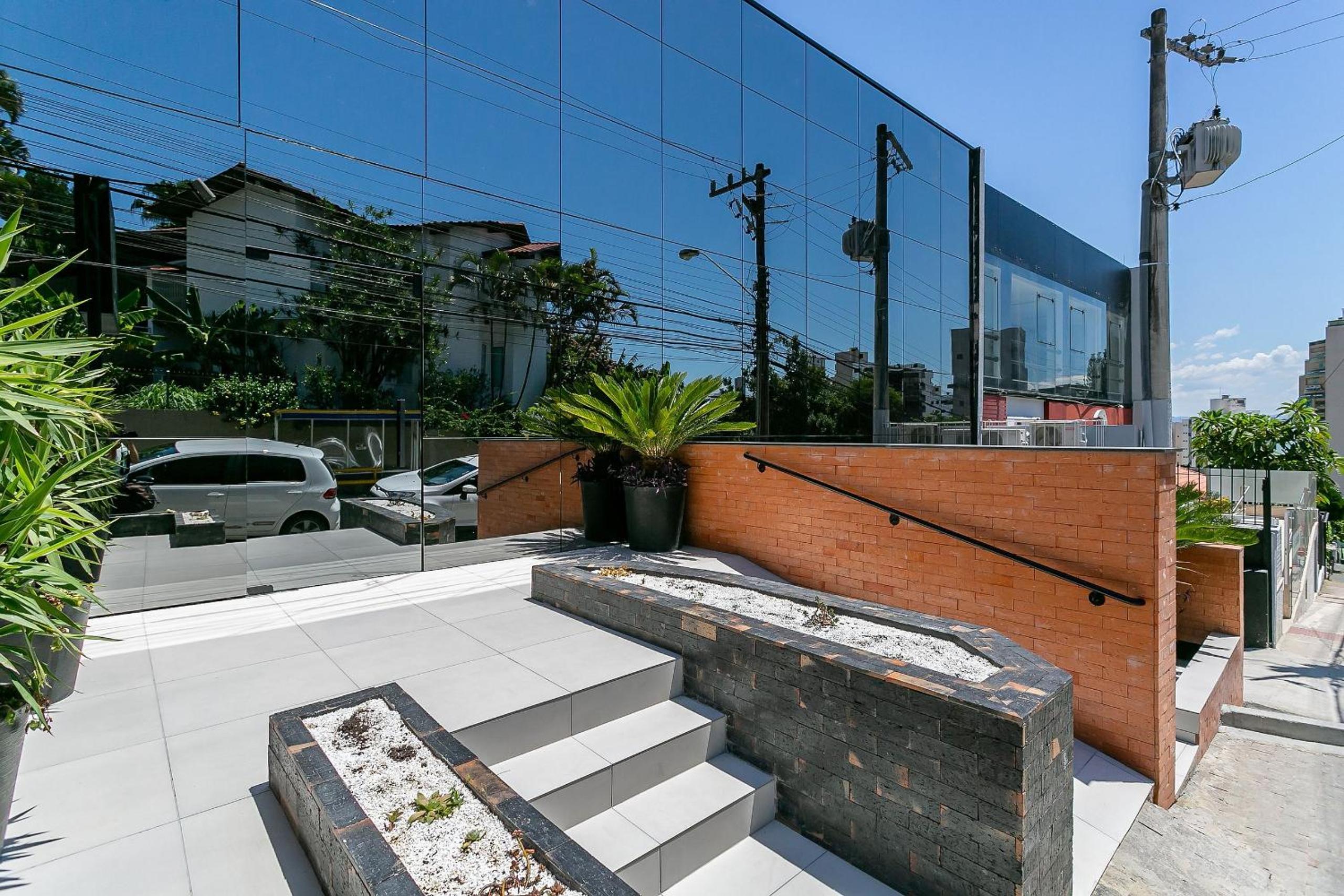Studios novos próximos ao shopping Beira-mar #HKS