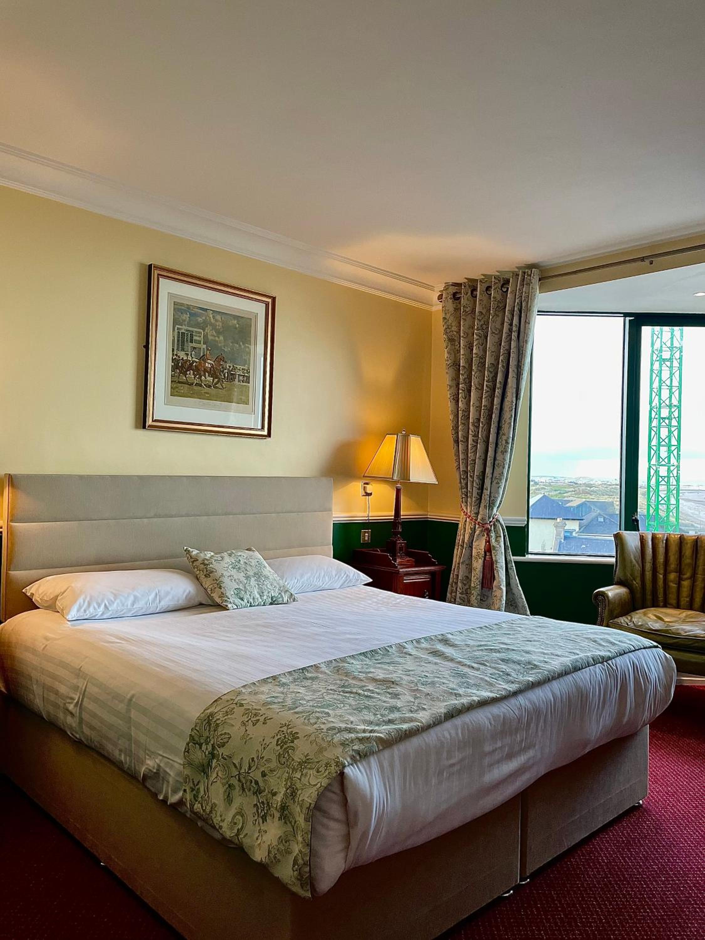 Reddans of Bettystown Luxury Bed & Breakfast, Restaurant and Bar