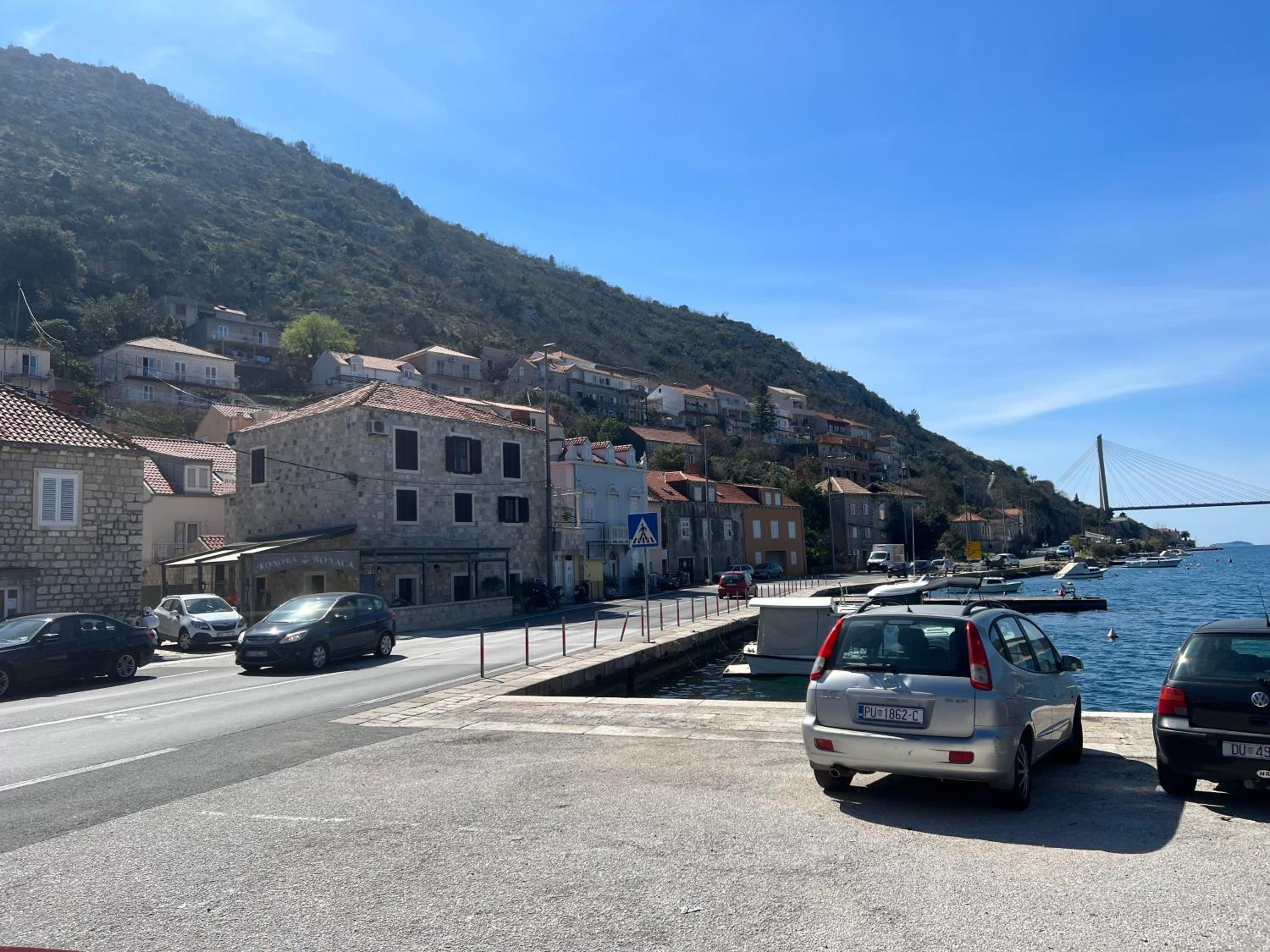 Apartments and Rooms Maritimo