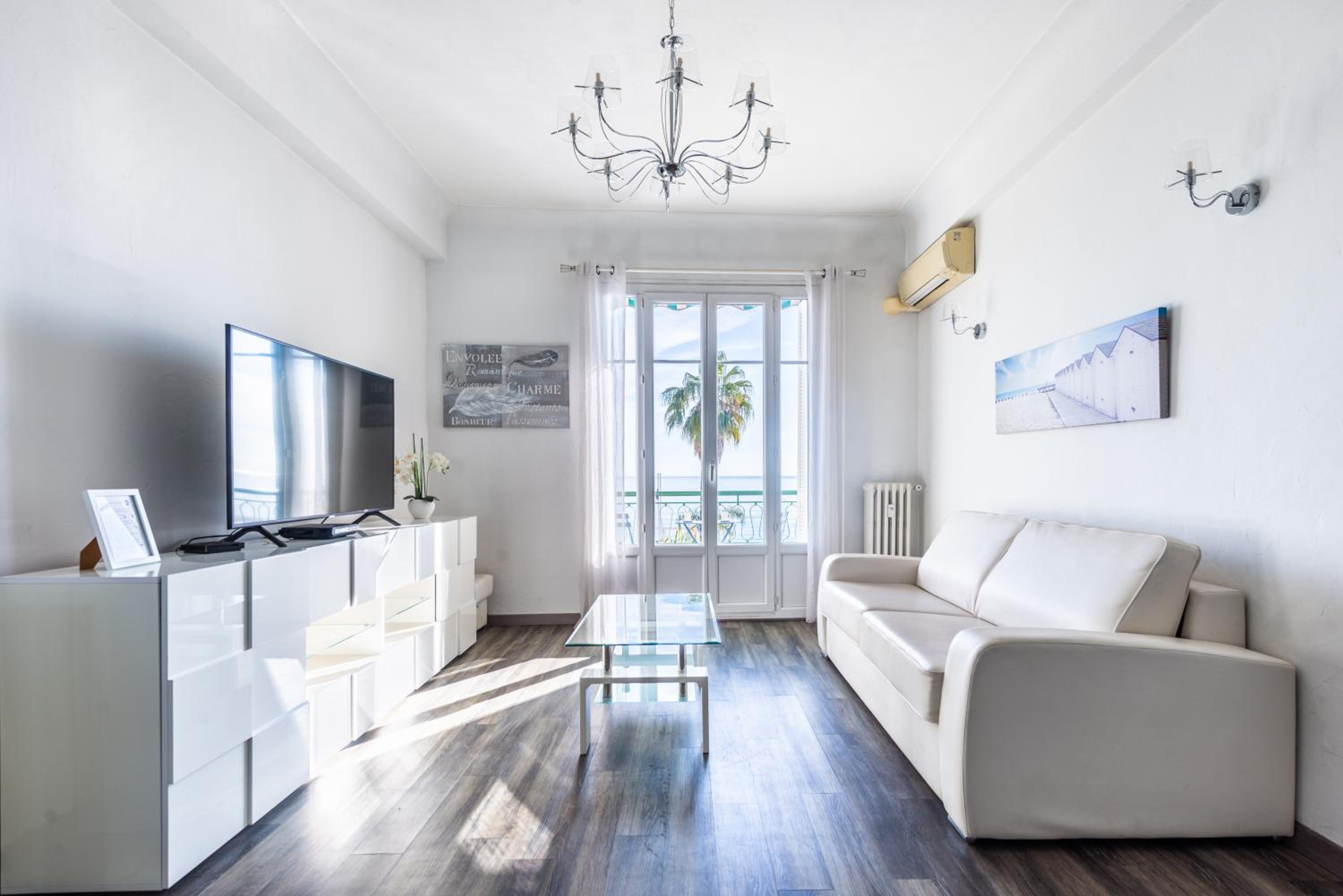 SEA FRONT SUITE - Panoramic View with Terrace - 85 m photo 2