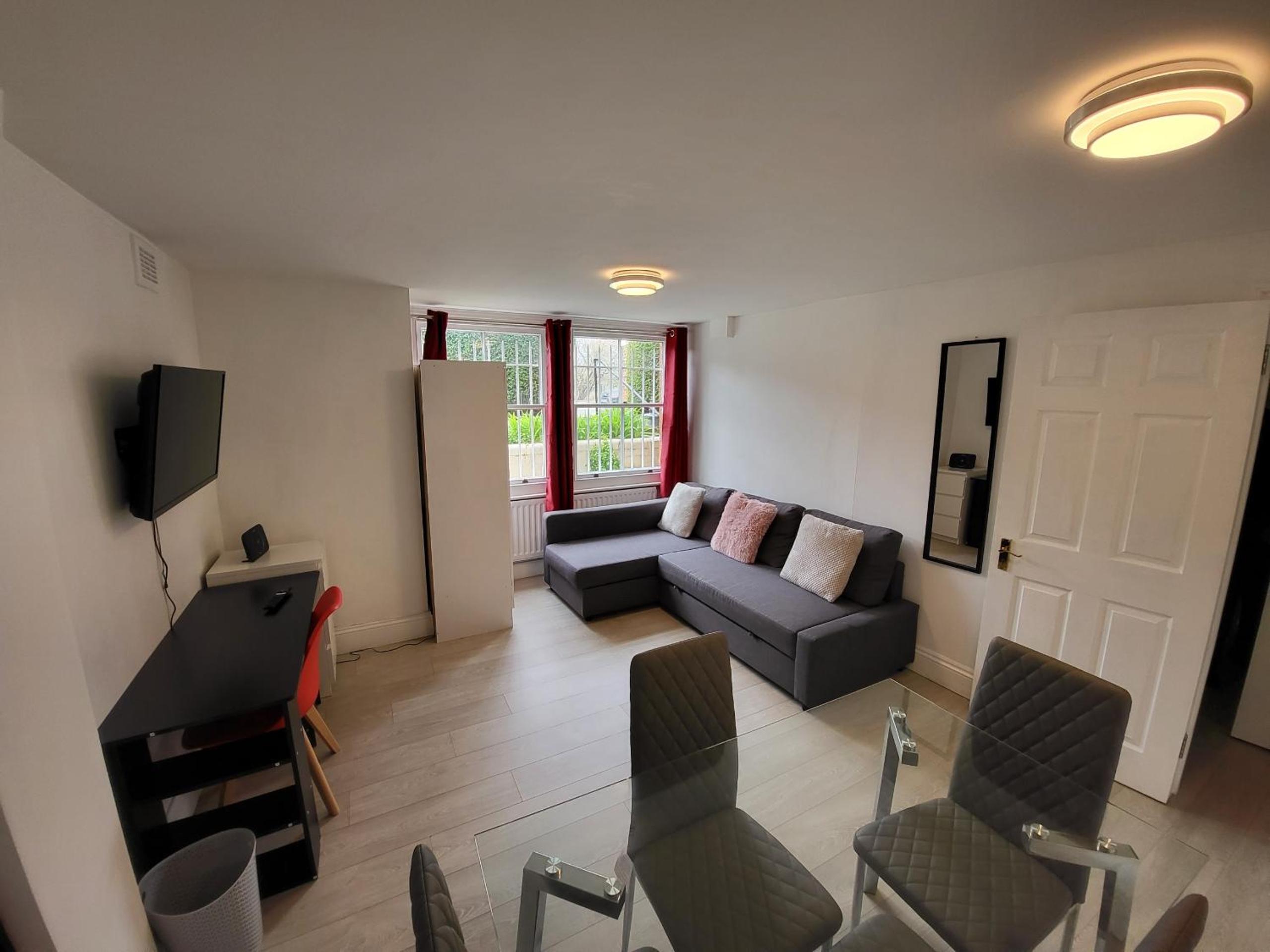 Cosy Apartment By Clapham South Underground!