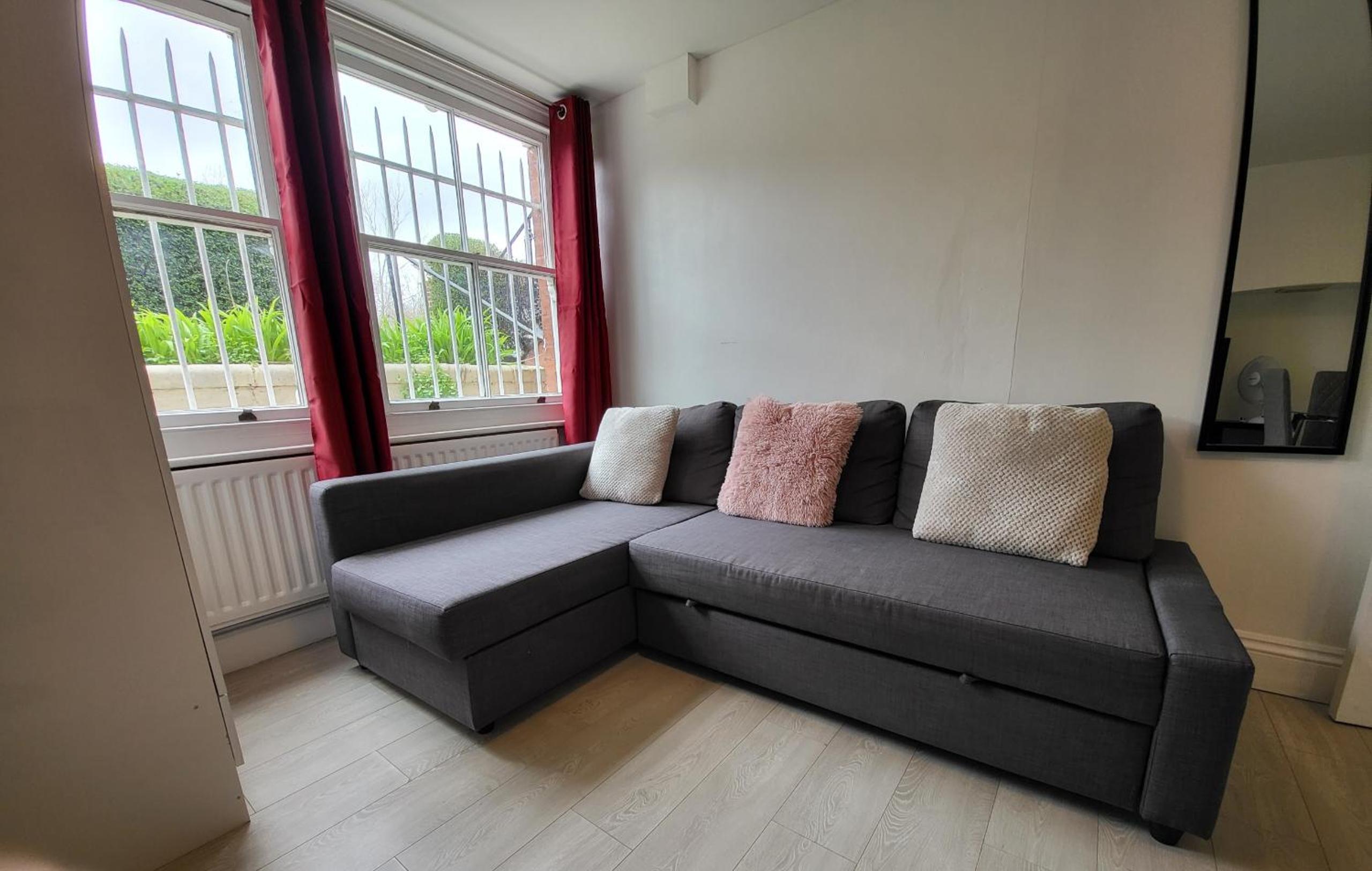Cosy Apartment By Clapham South Underground!