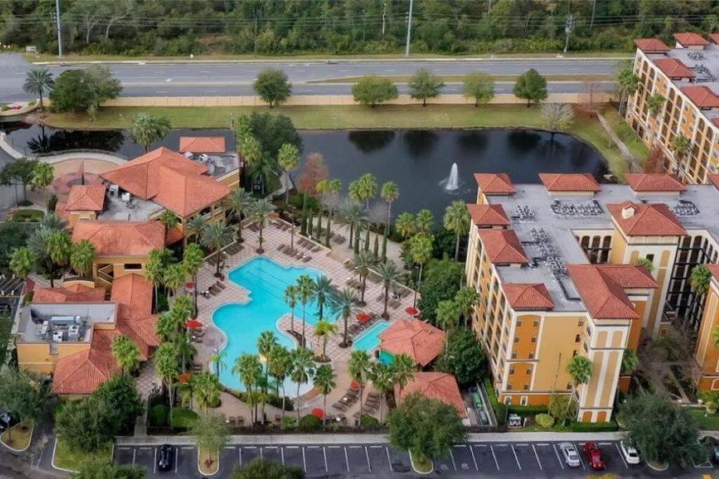 Designer Corner Suite 3br/2ba - Disney, Universal, Convention Center & SeaWorld