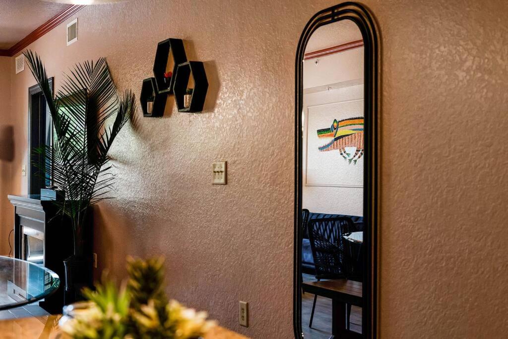 Designer Corner Suite 3br/2ba - Disney, Universal, Convention Center & SeaWorld