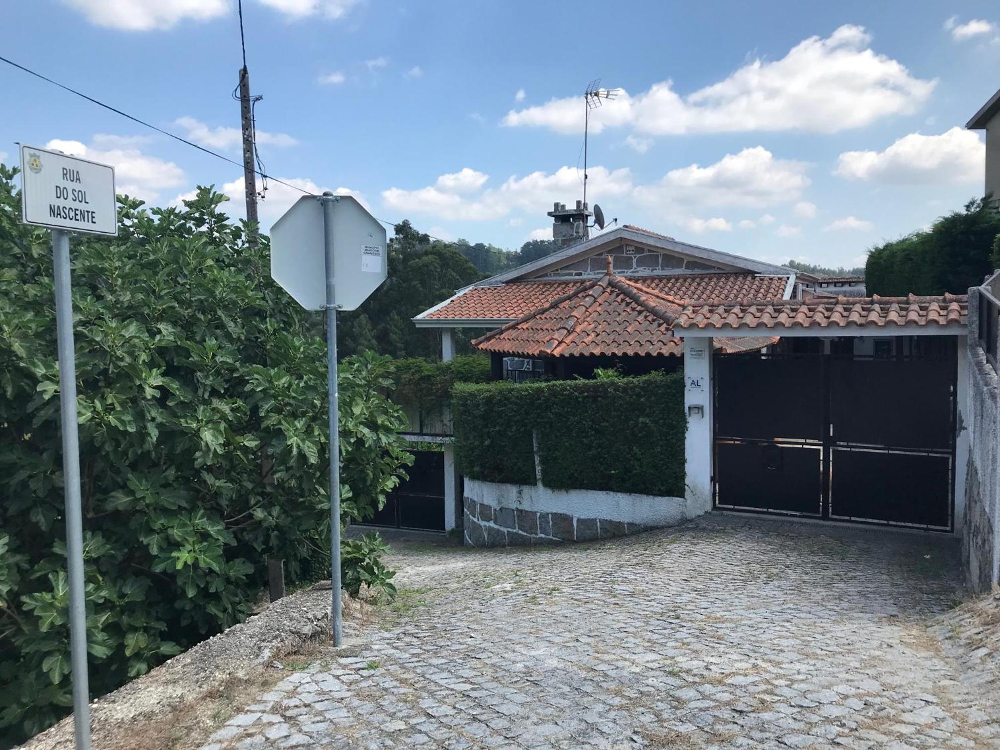 Casa do Abeto view 2