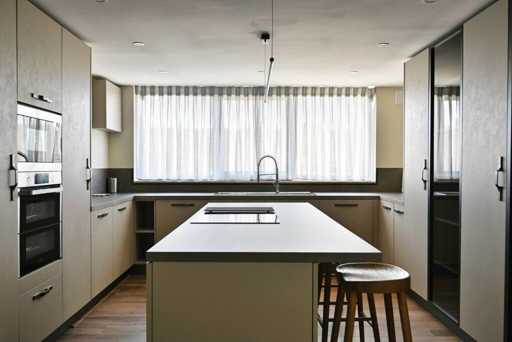 Luxurious Maisonette with Pool & Hot tub in Xaghra view 4