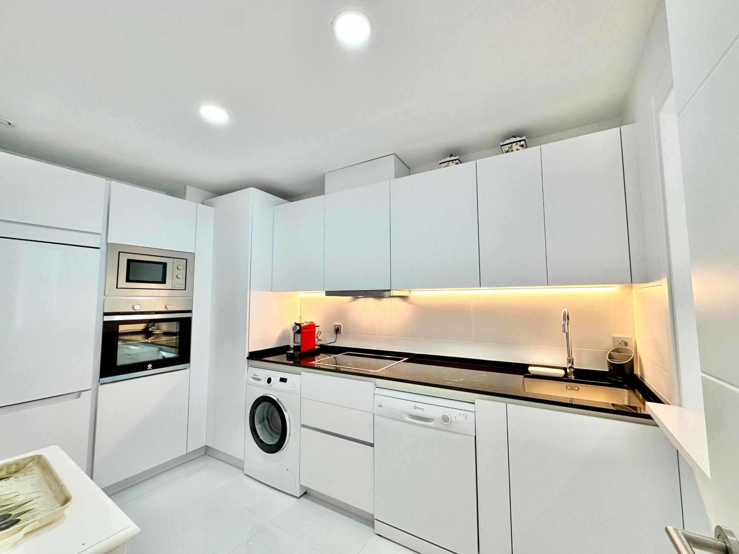 Marbella Vacations - Center Of Marbella - EaW Homes - Property Image 11