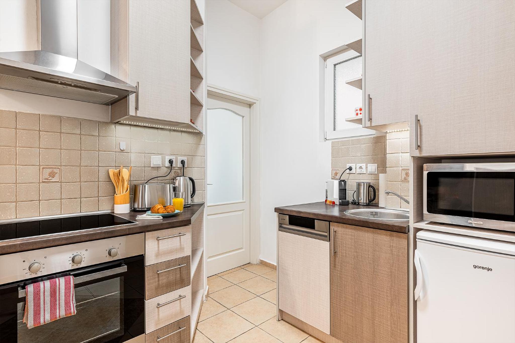 Budapest Then & Now Apartment view 4