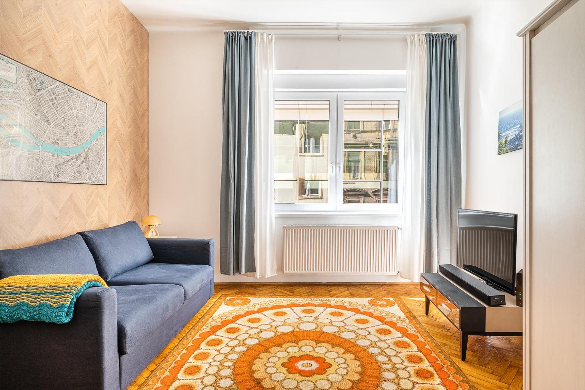 Budapest Then & Now Apartment view 5