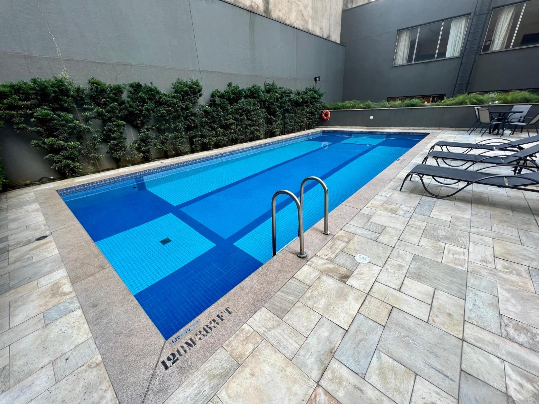 UNU 512 Jardins: Wifi, piscina +
