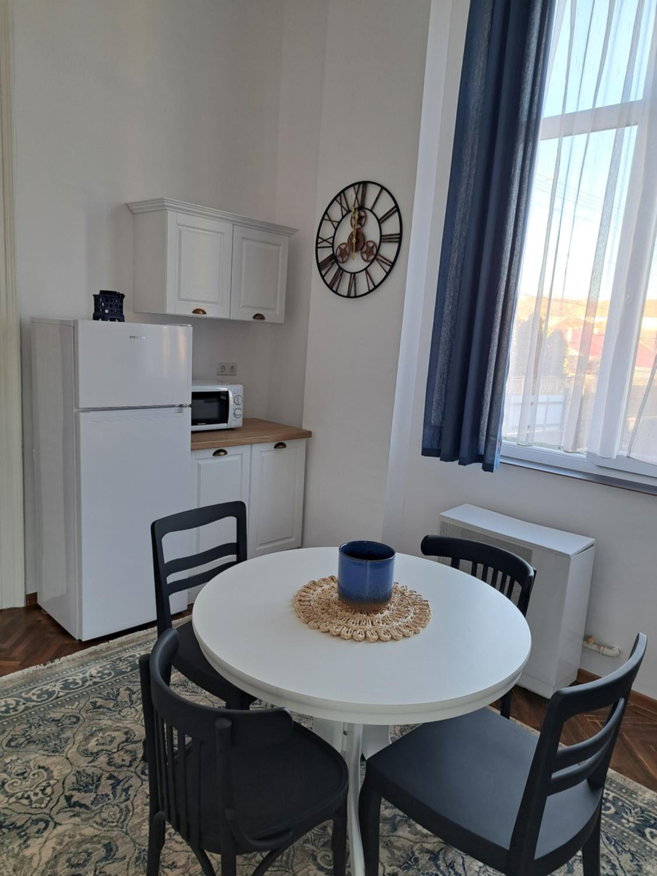 Weisz Apartment-City Center-Free Private Parking view 4