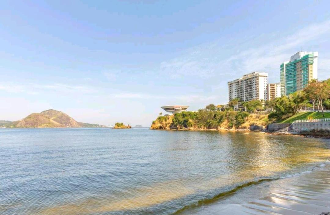 Apartamento Luxuoso Frente Mar e MAC
