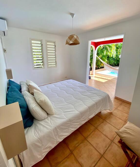 Villa Chill & Ride Le Helleux Magnifique Piscine view 4