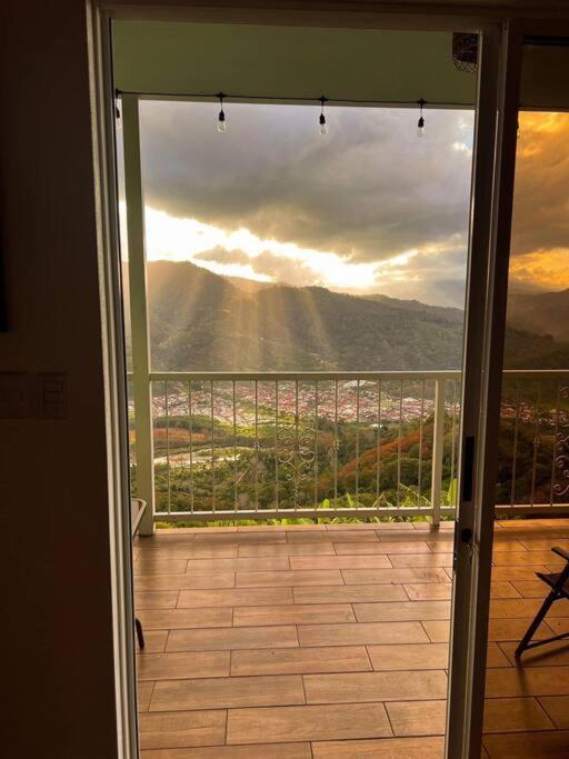 Orosi Mountain Lodge