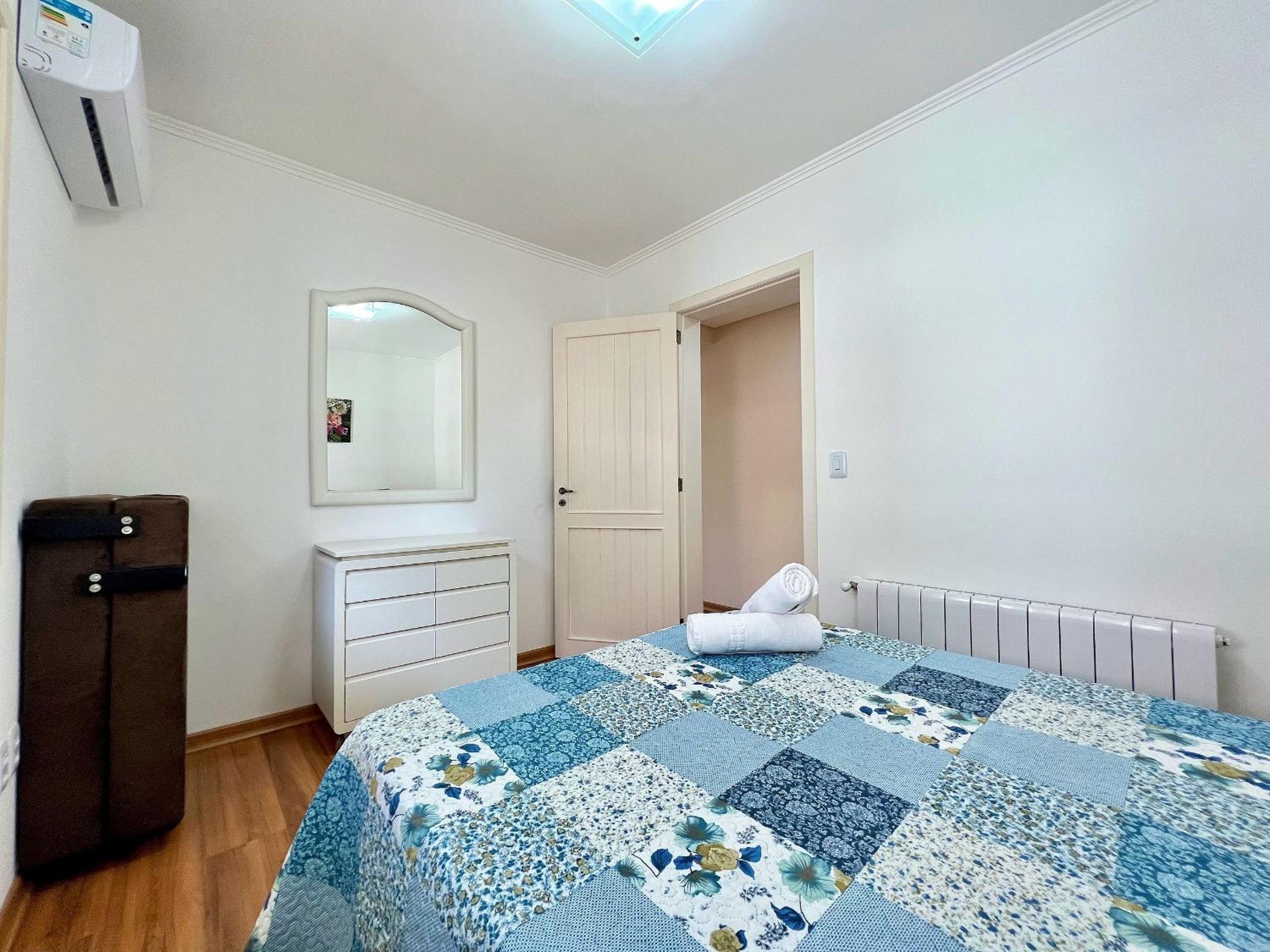 Apto 2dorm 500m Rua Coberta by Achei Gramado