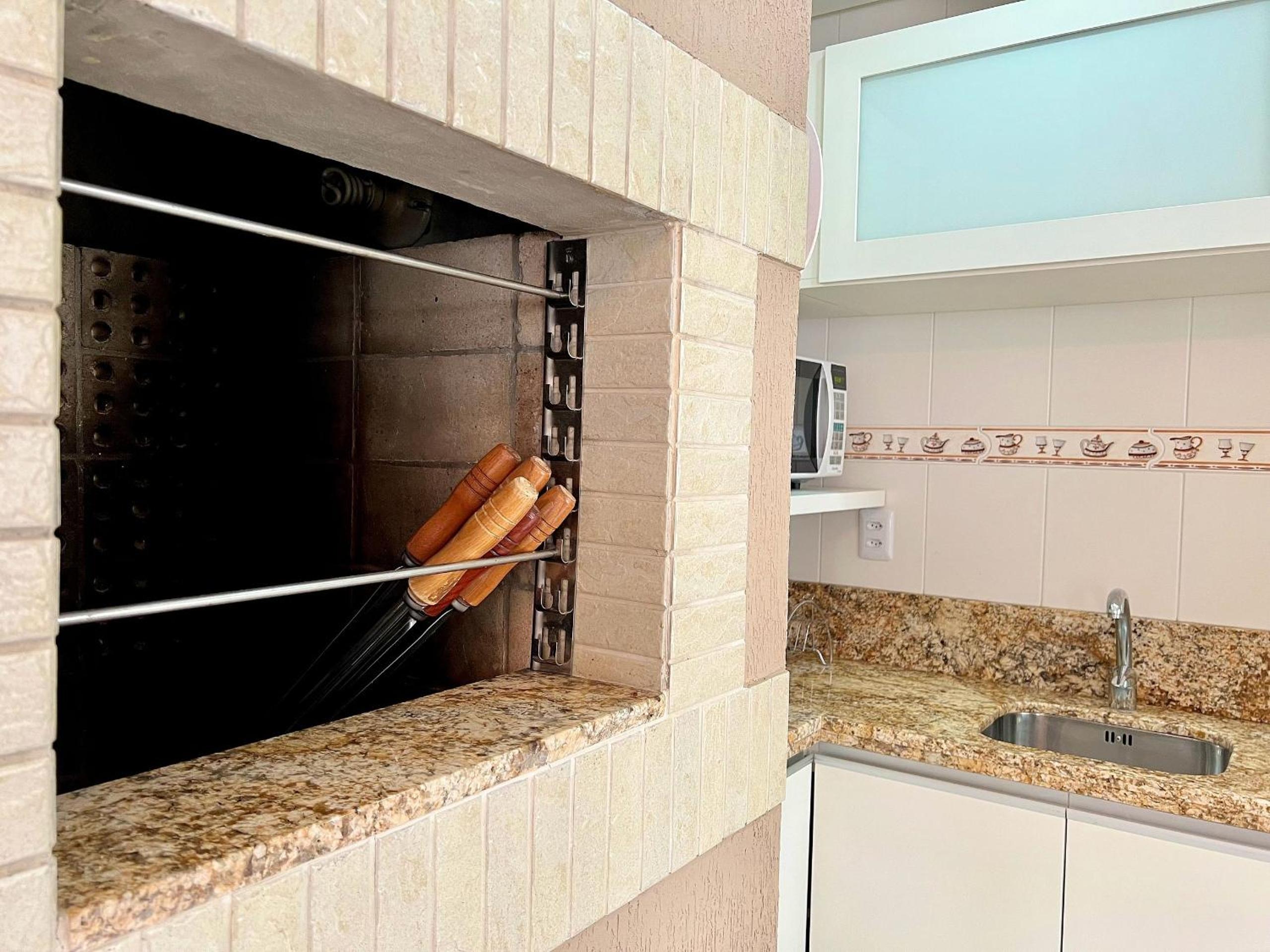 Apto 2dorm 500m Rua Coberta by Achei Gramado