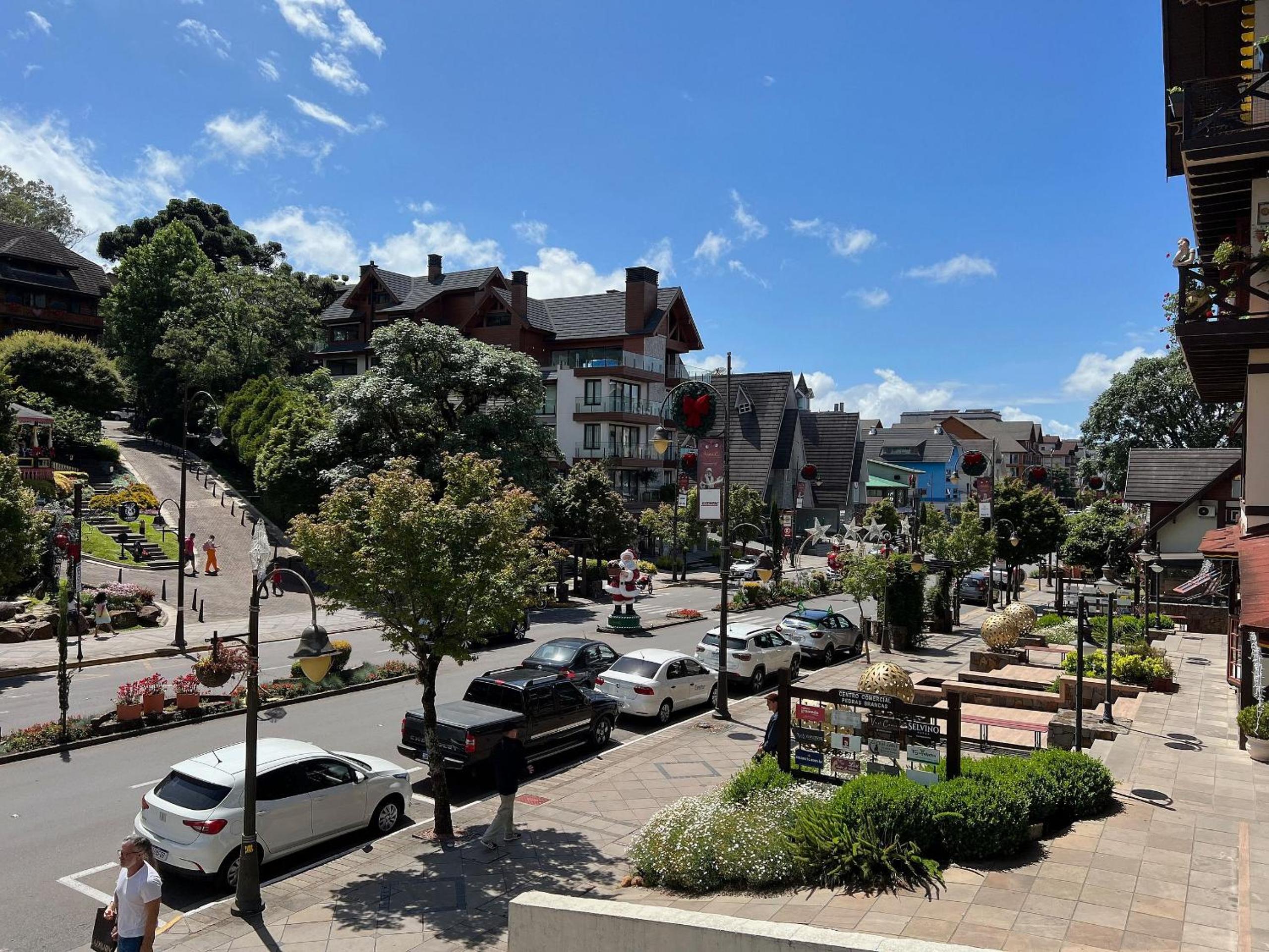 Apto 2dorm 500m Rua Coberta by Achei Gramado