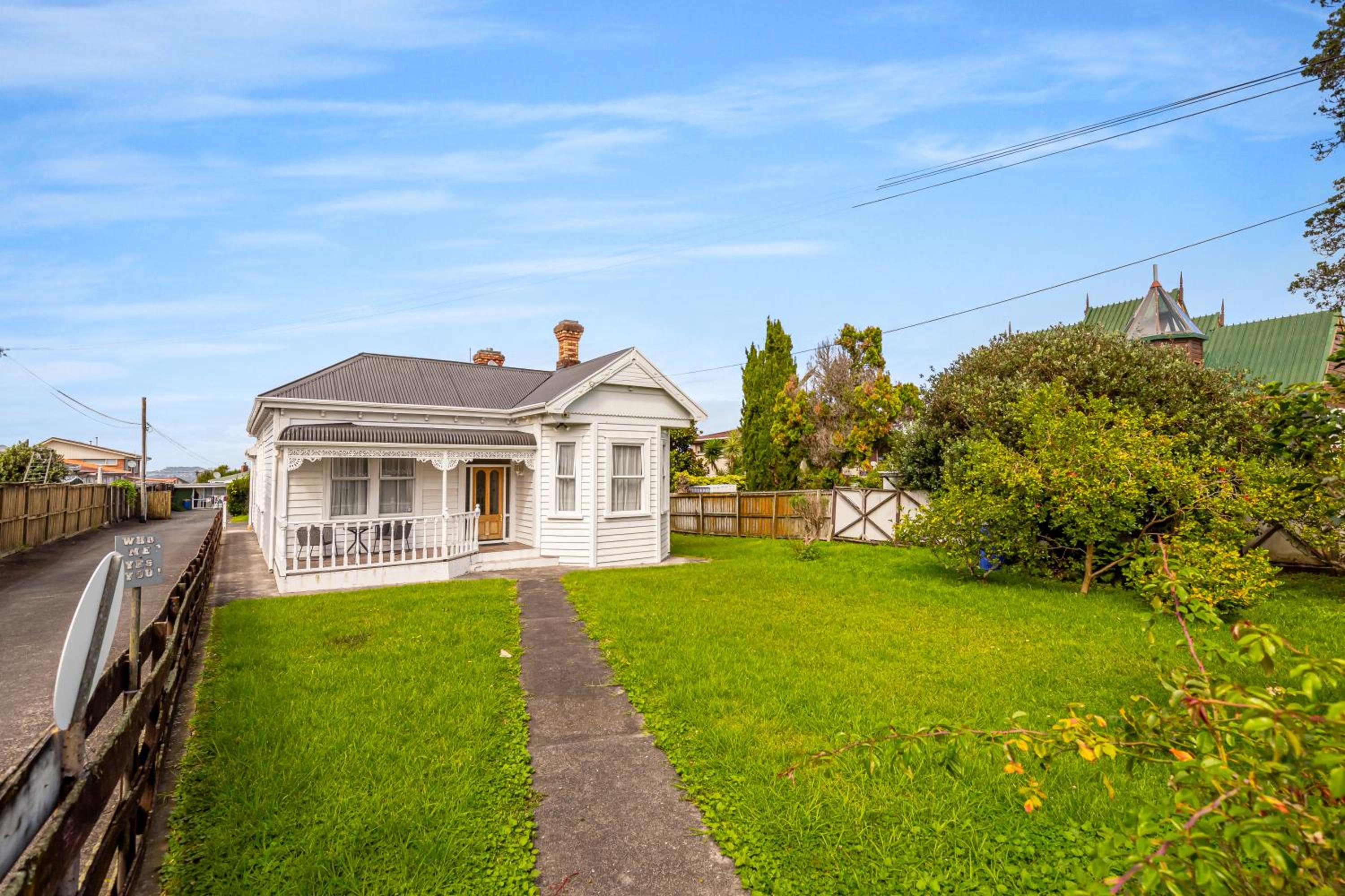 4Bed Spacious Villa in Chatswood