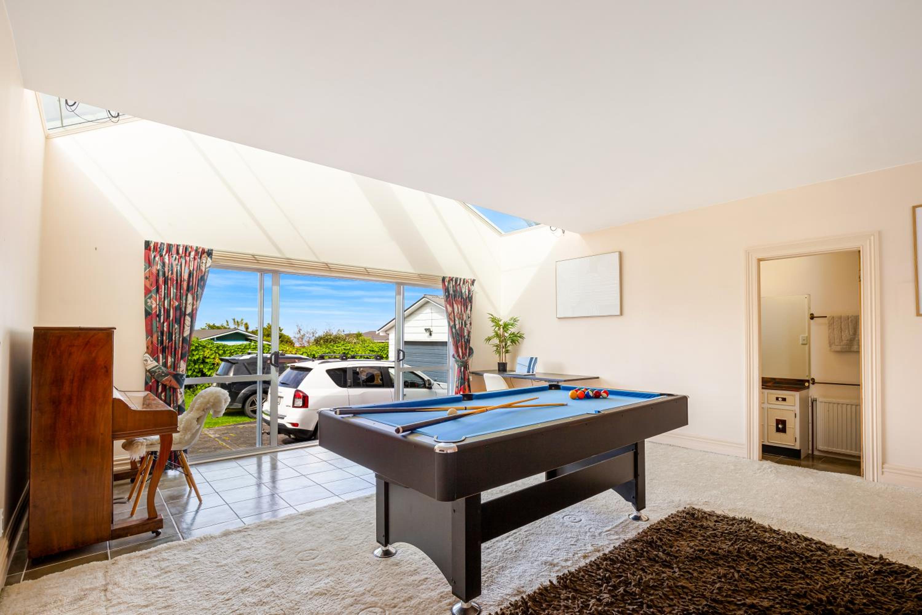 4Bed Spacious Villa in Chatswood
