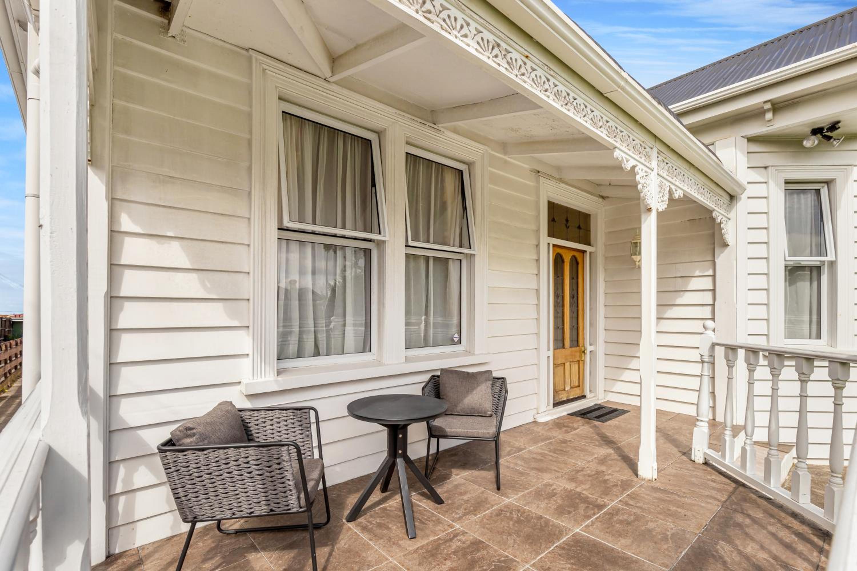 4Bed Spacious Villa in Chatswood