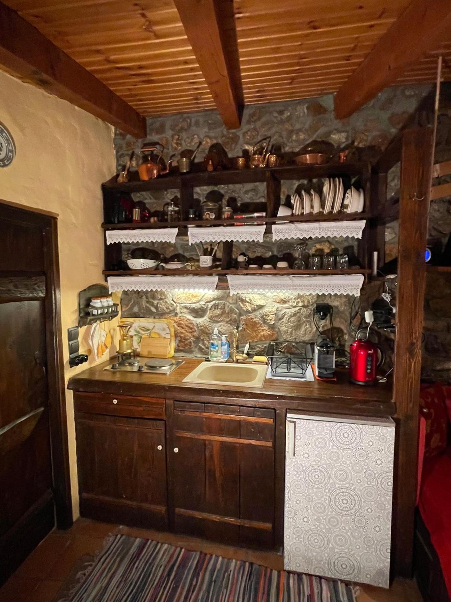 Agoriani Art Studio - Sweet little cottage photo 4