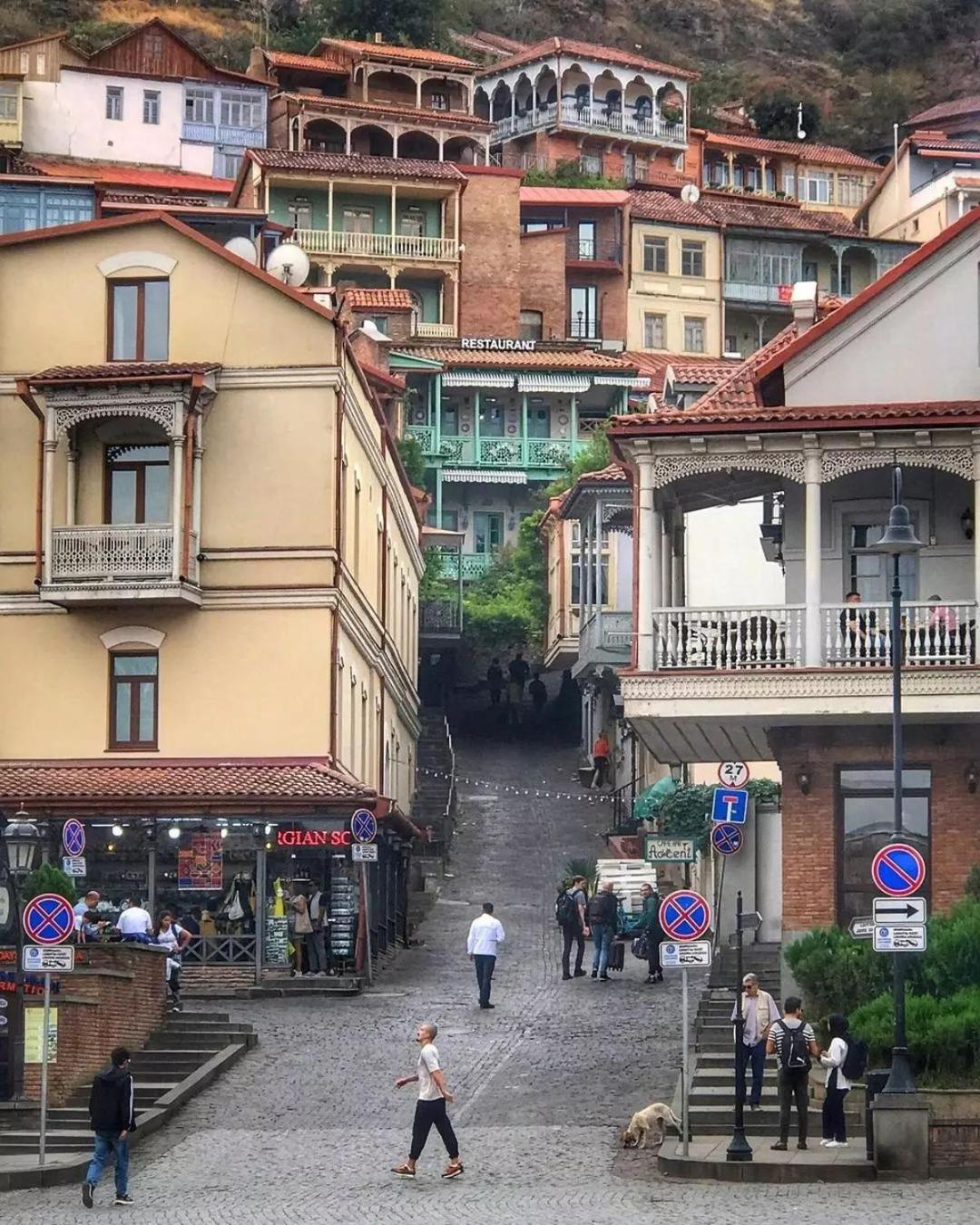 MeriLu Studio on Meidani Square view 4