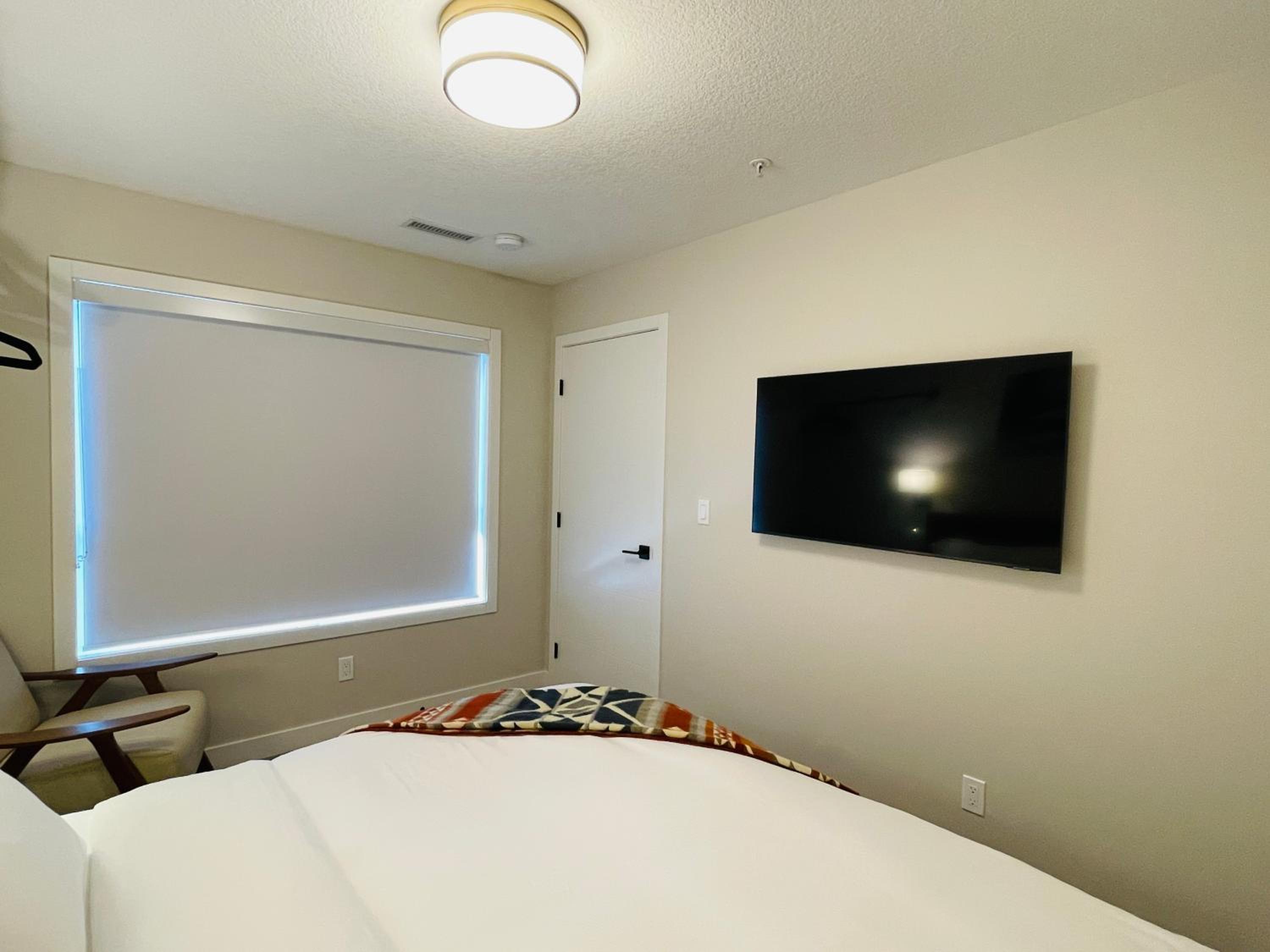 Joe's Contemporary 2 King Bedrooms Vacation Home in Canmore