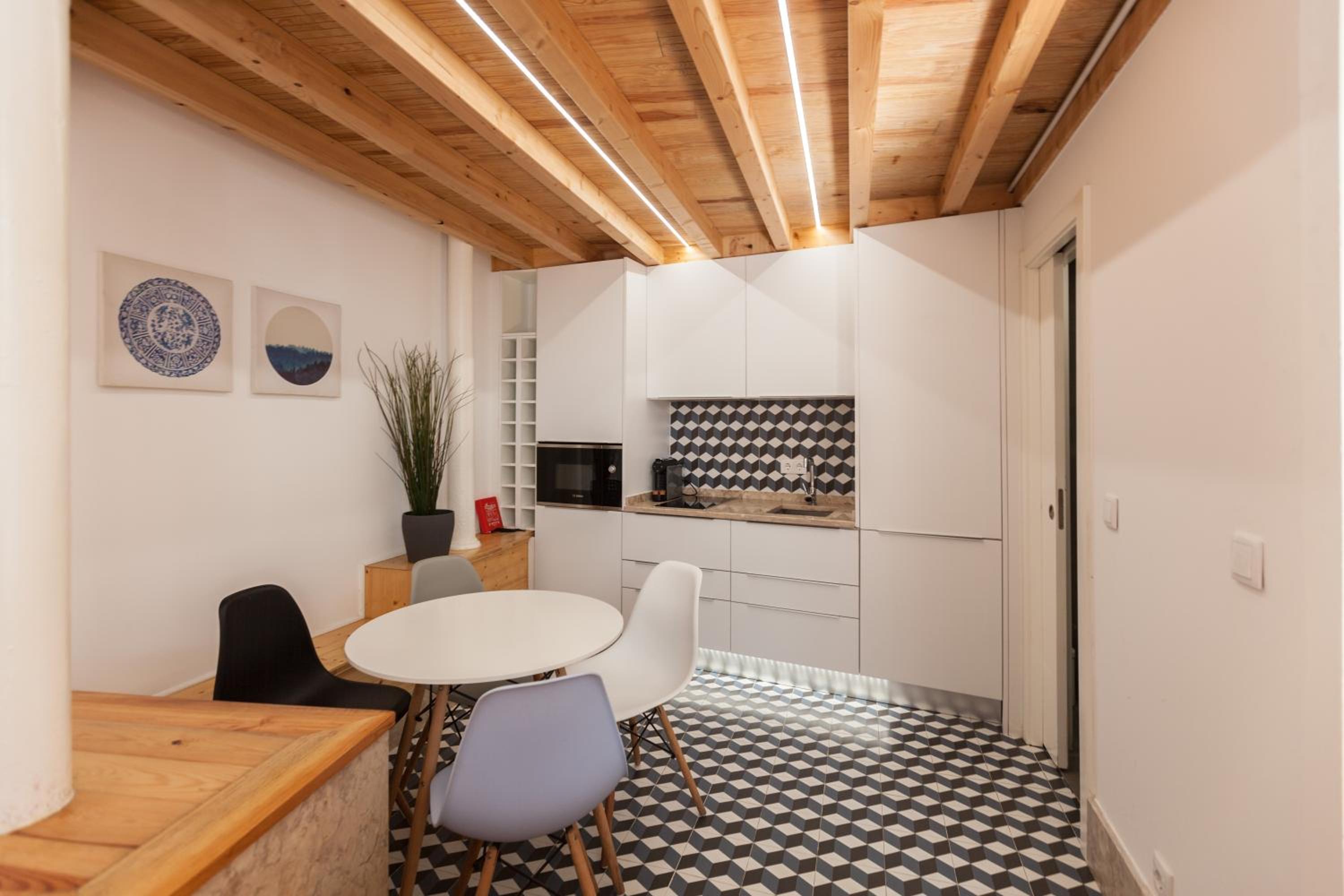 Arroios Loft Retreat Lisbon Mezzanine Apartment view 4
