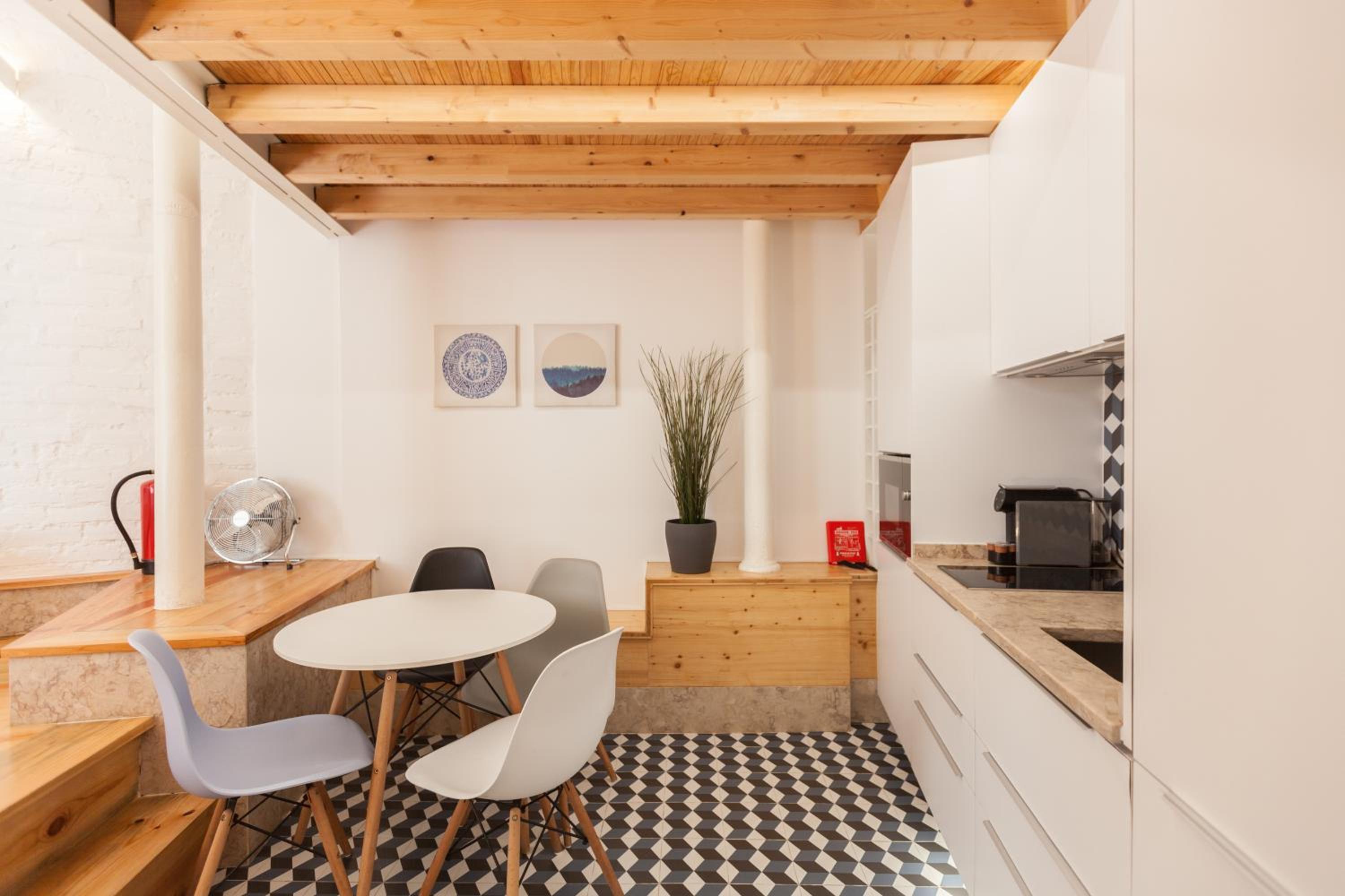 Arroios Loft Retreat Lisbon Mezzanine Apartment view 3