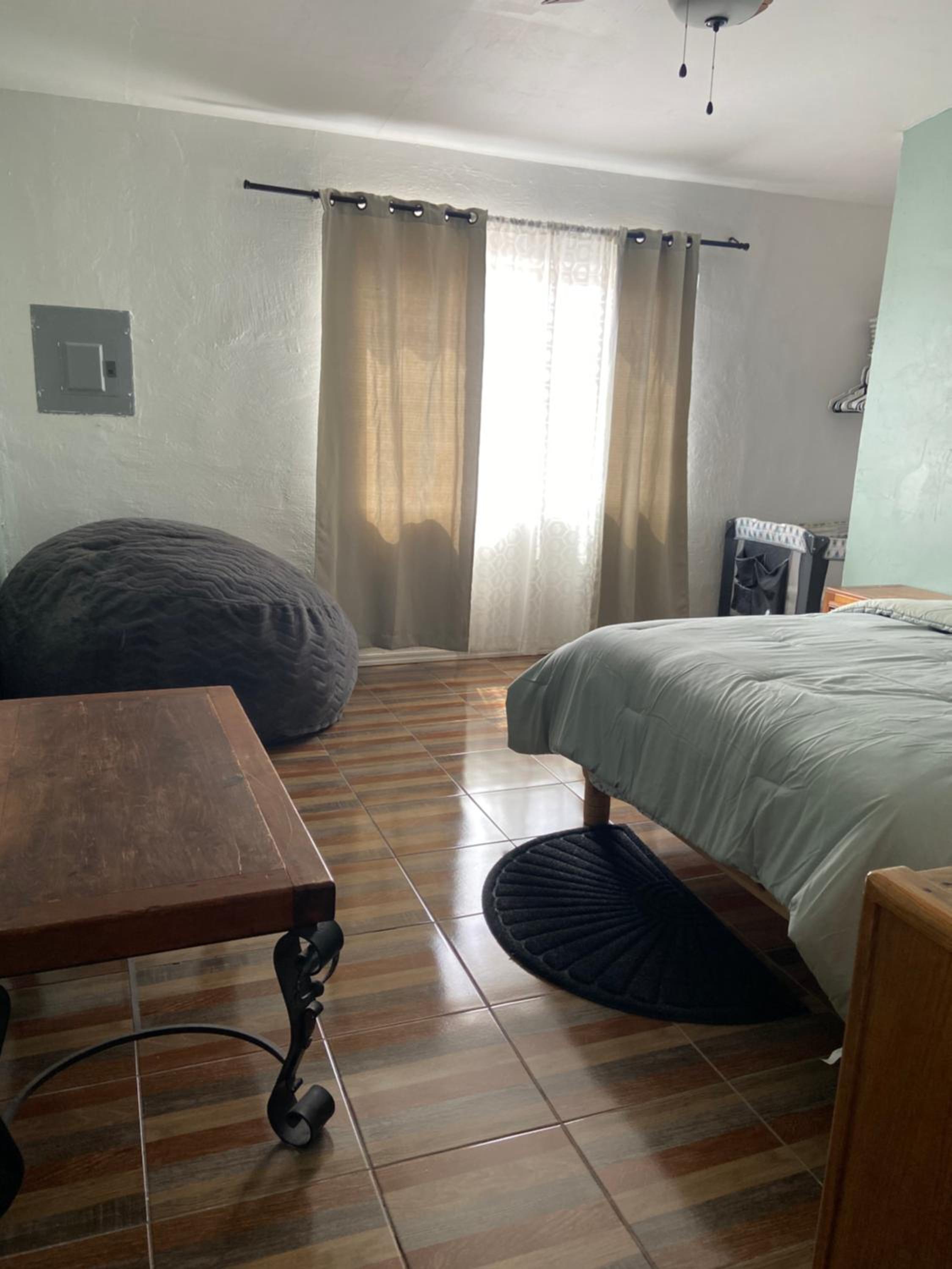 Large 4 bedroom home with gated parking view 3
