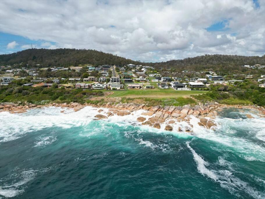 OceanFront - Absolute Waterfront