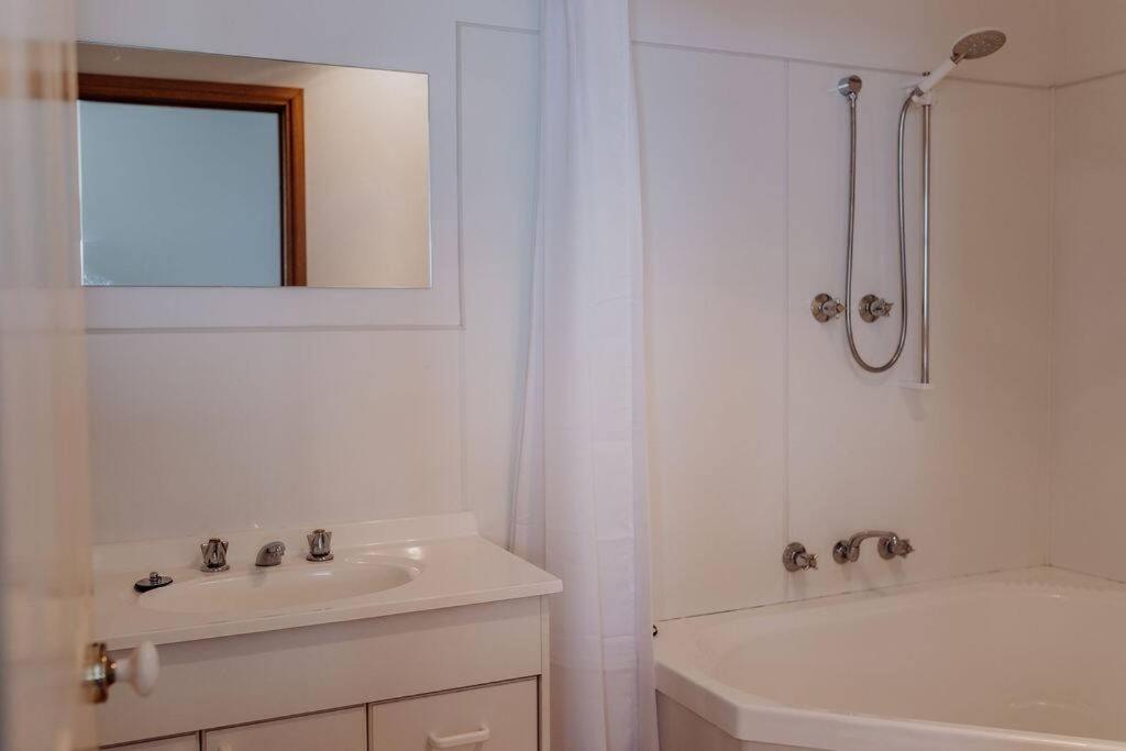 OceanFront - Absolute Waterfront