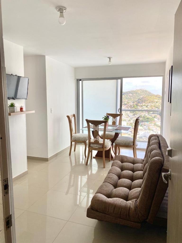 Apartamento en Cartagena, Entero y Amueblado