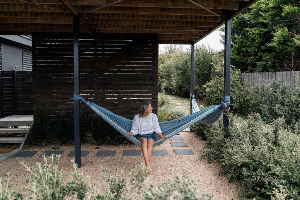 Moonbird Beach Shack ~ Ocean Escape