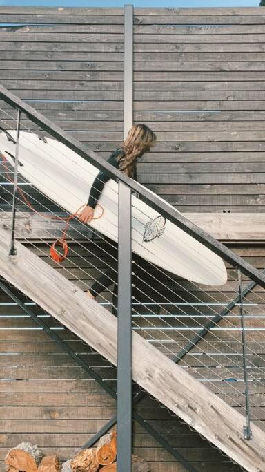 Moonbird Beach Shack ~ Ocean Escape