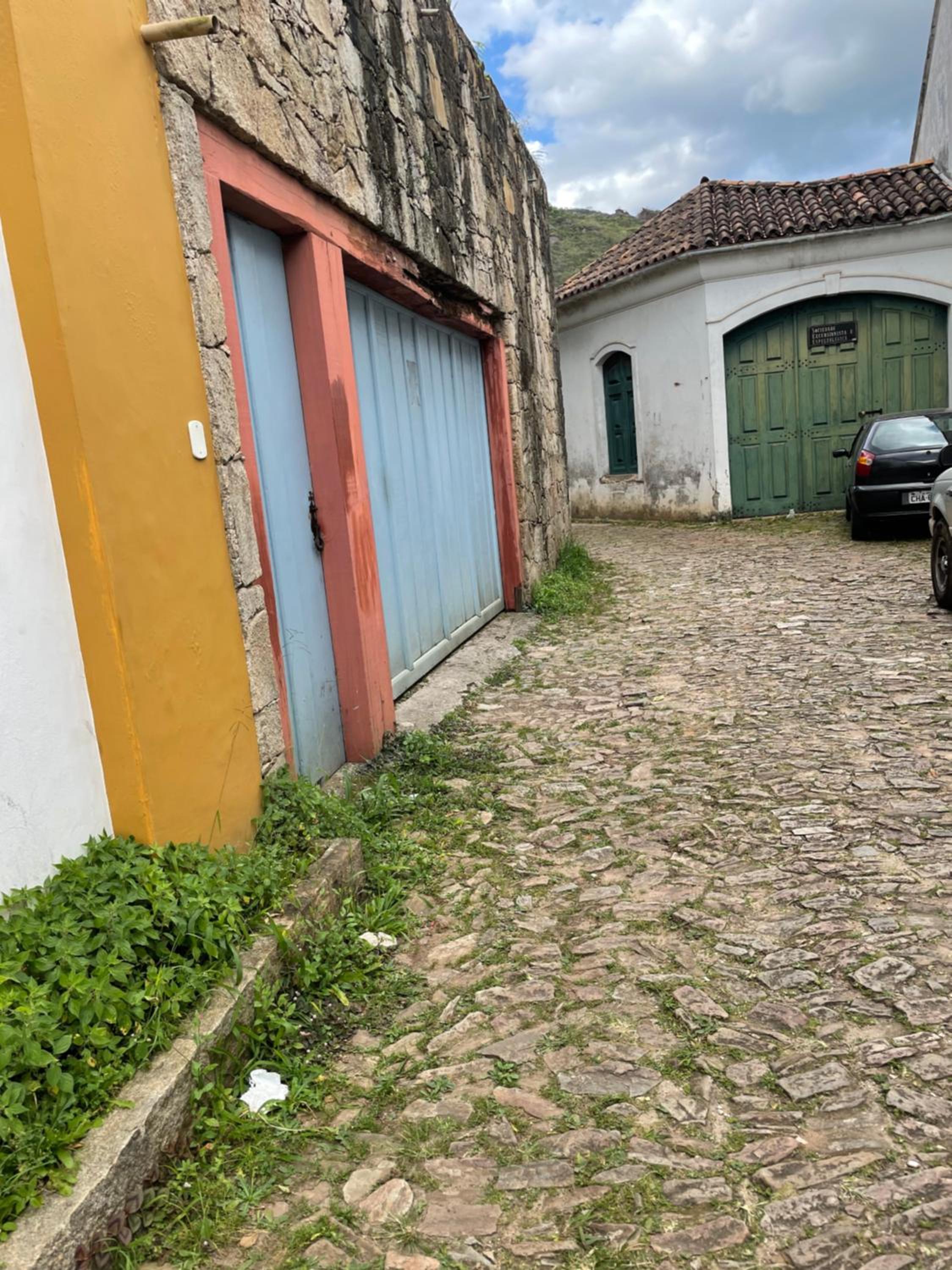 Casa charmosa no Centro Histórico com garagem