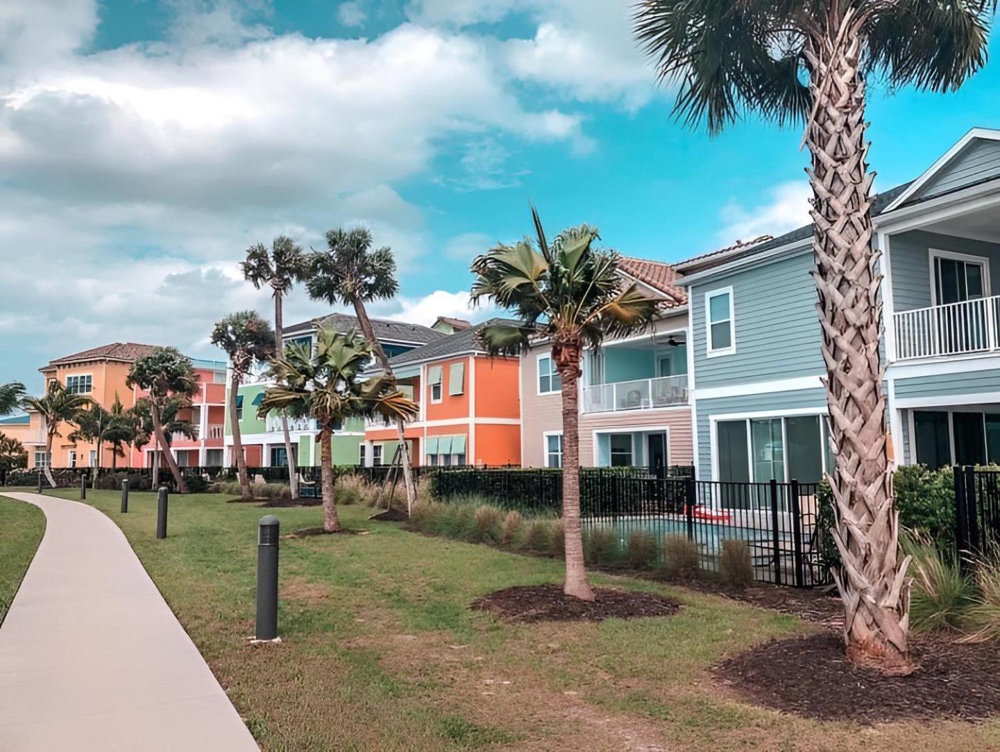 Hotel ZAY & ZAC’S SHAKE SHACK - Image 1