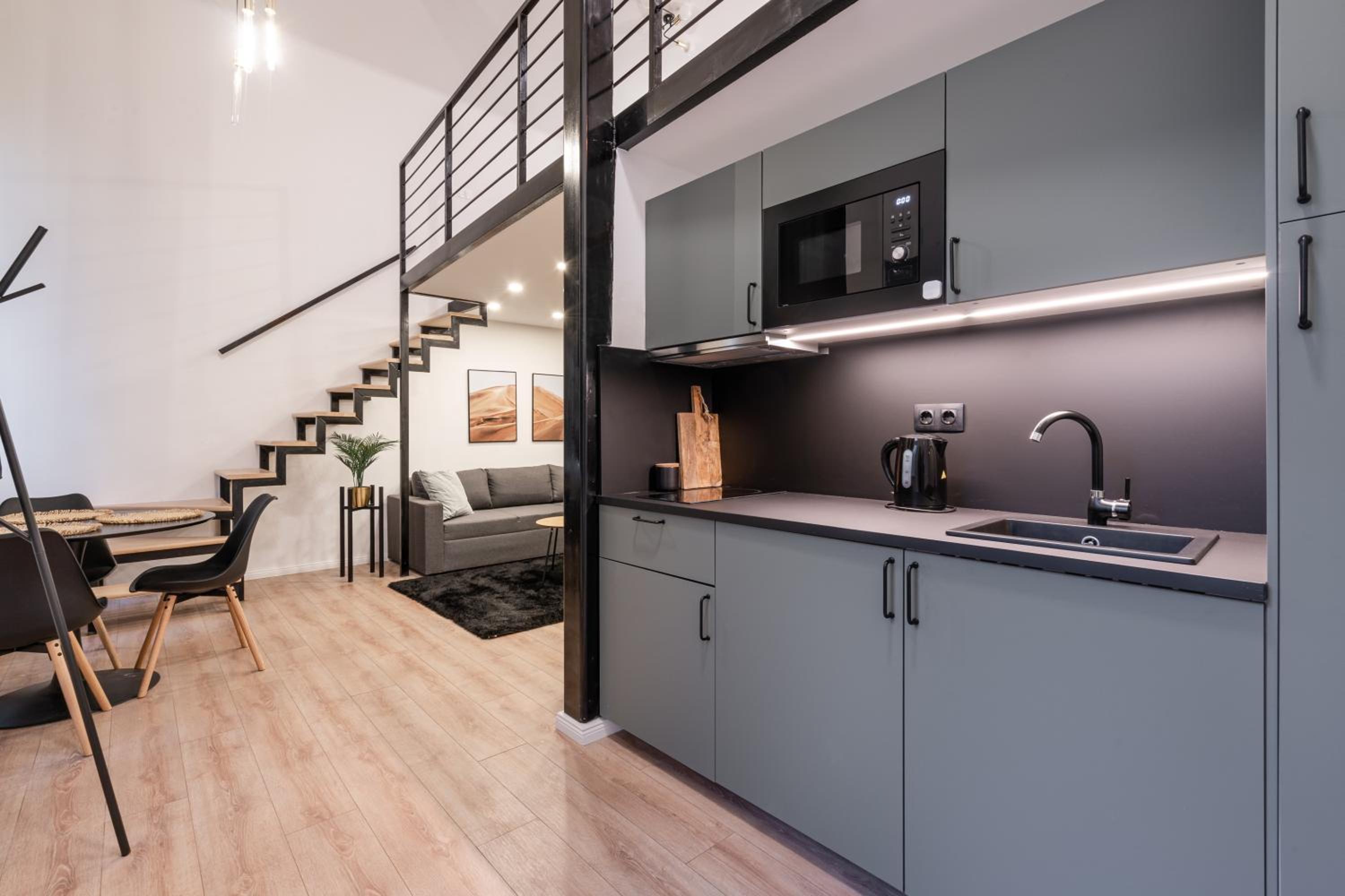 D24 - Historic Quarter Design Loft - Best Location by BQA view 4
