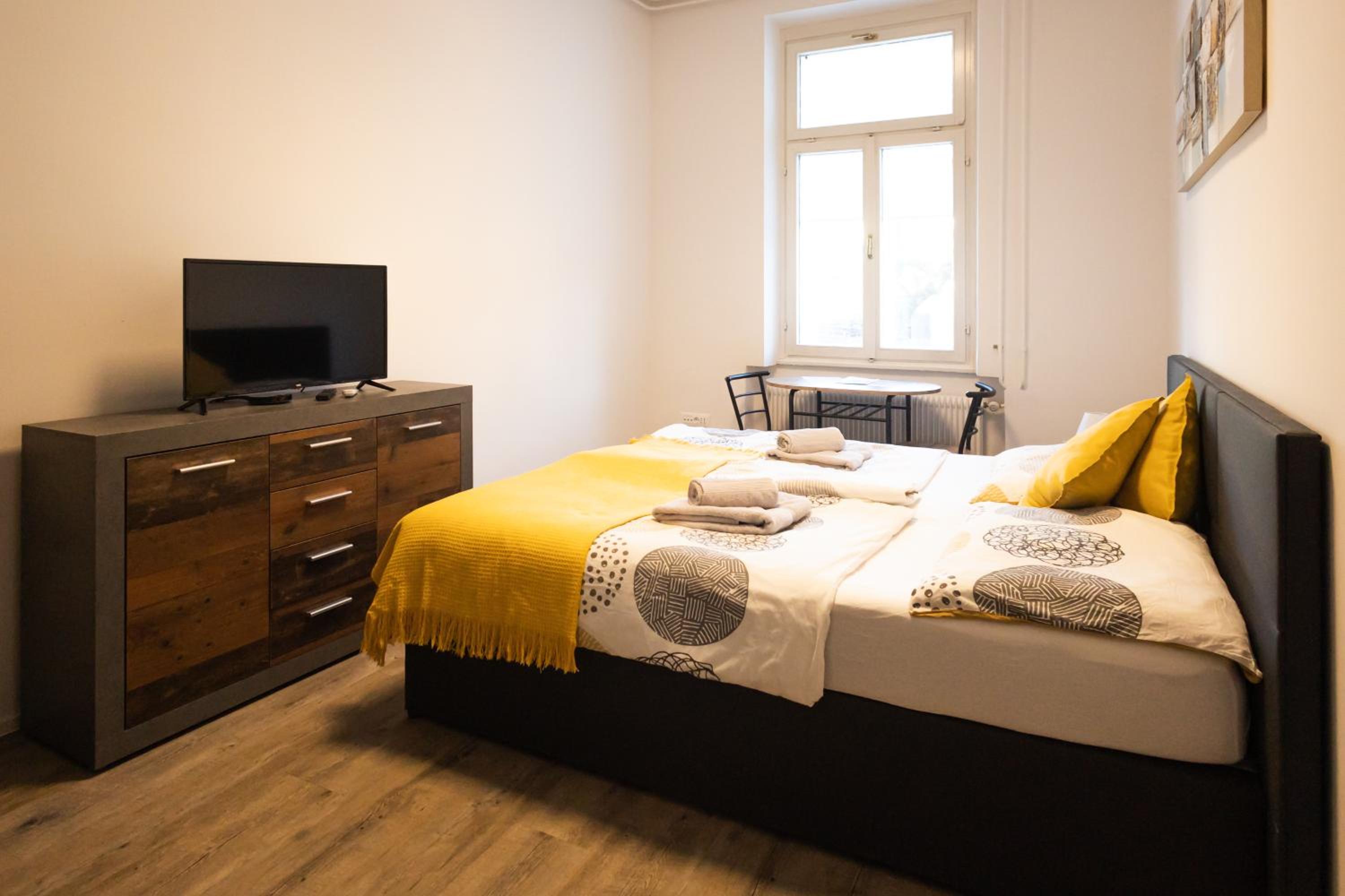 Epicenter - rooms & terrace view 3