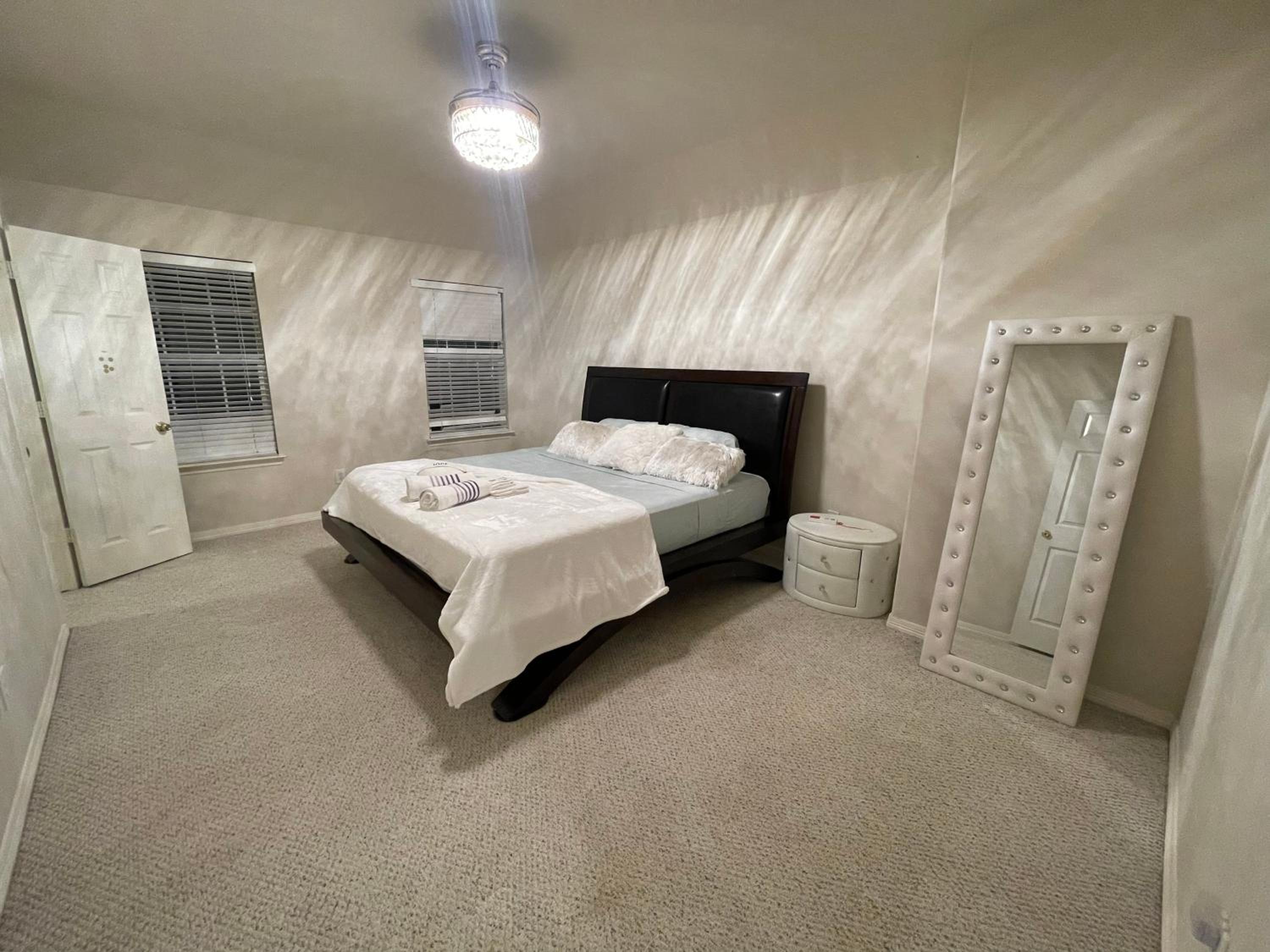 AFRA Home with huge garden Houston, Texas