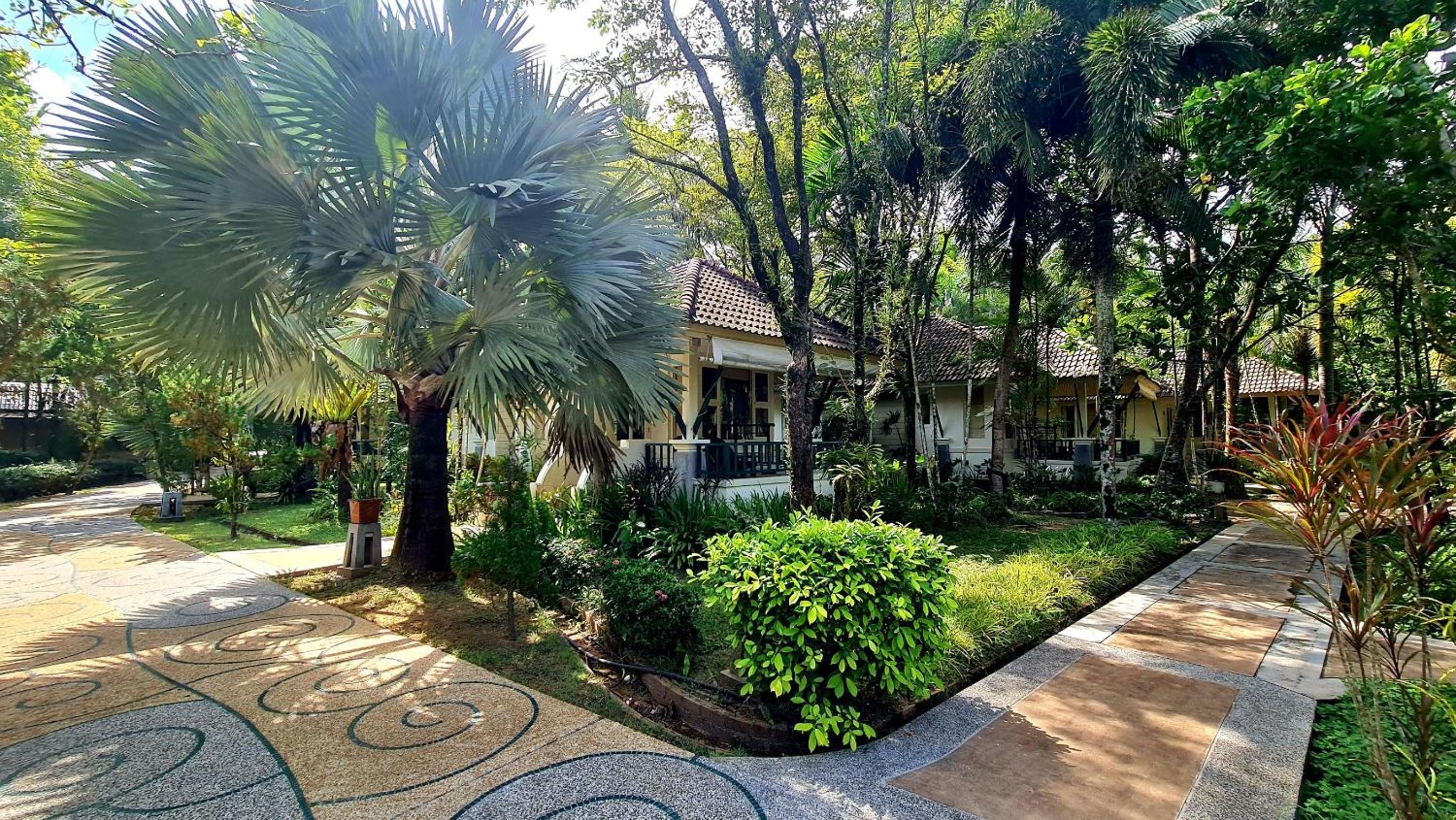 Baan Khaolak Beach Resort