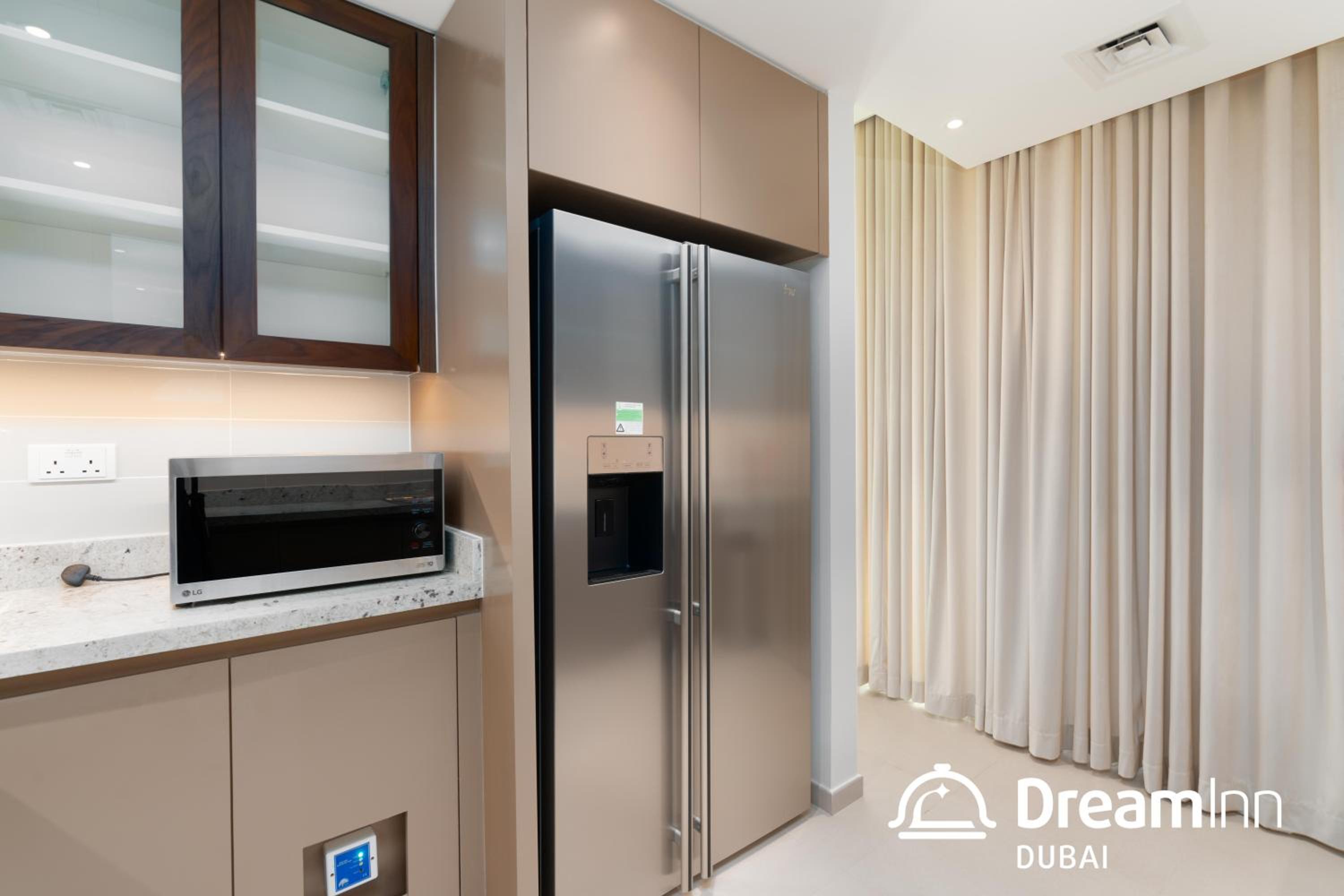 Dream Inn Apartments- Boulevard Heights