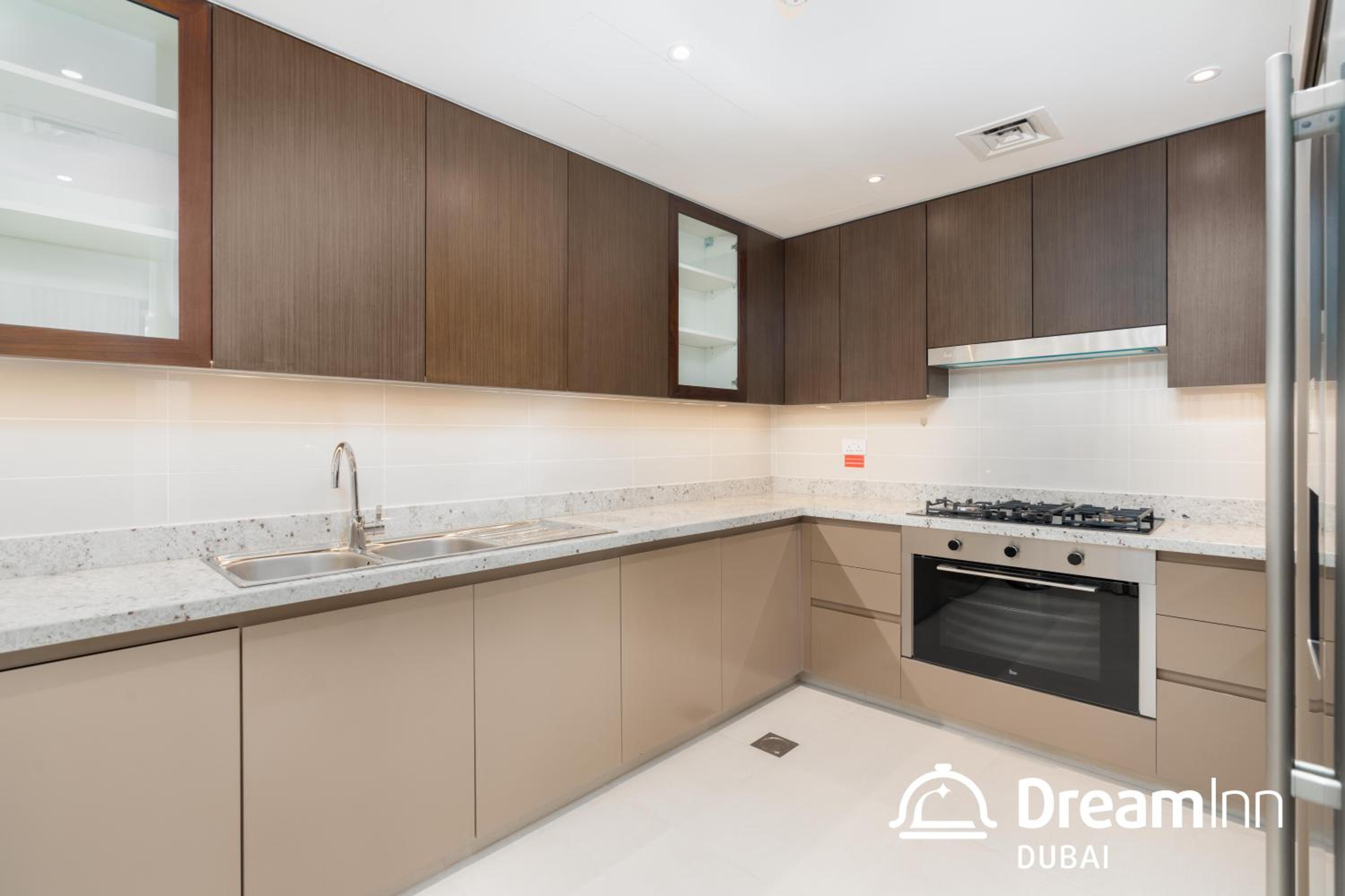 Dream Inn Apartments- Boulevard Heights
