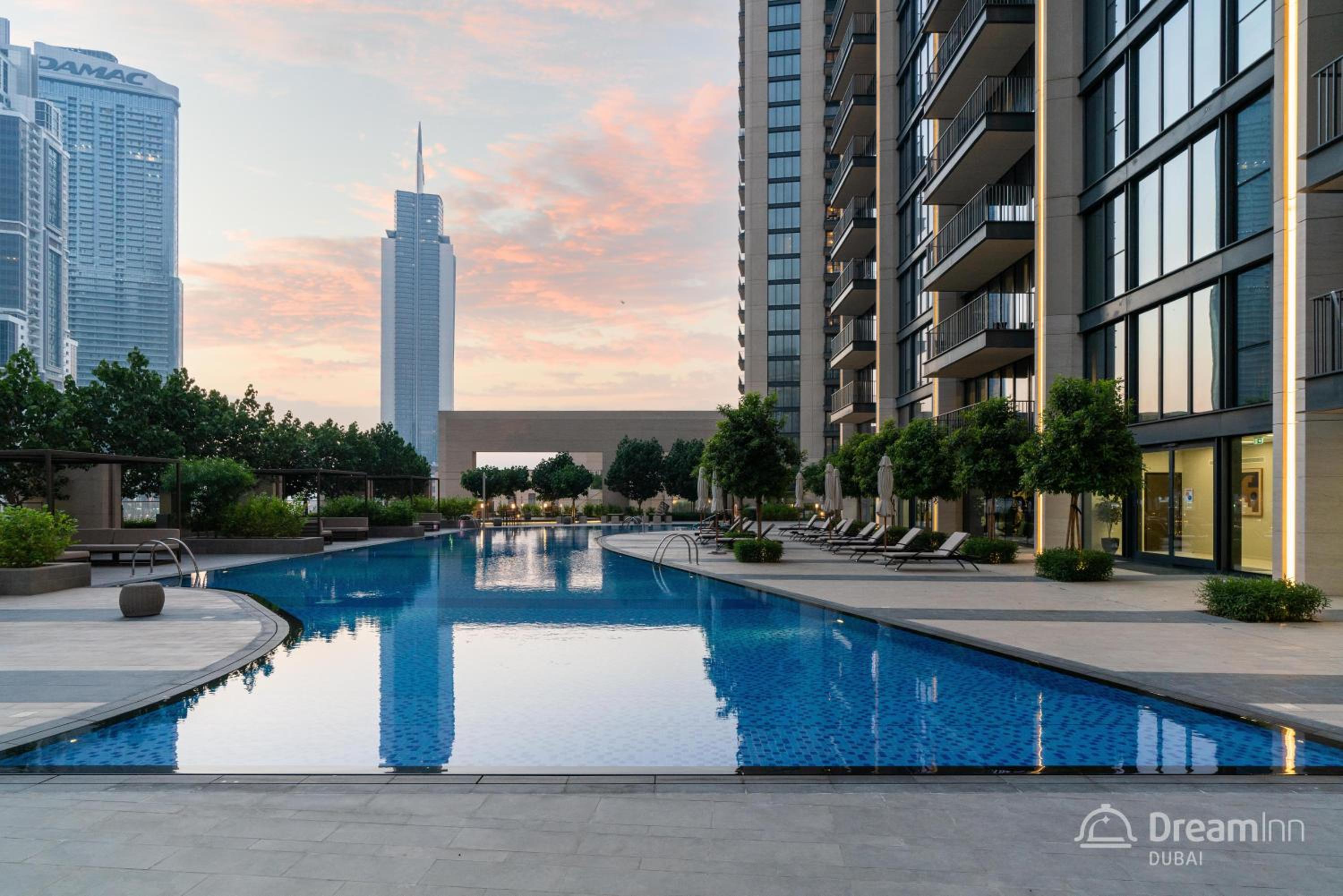 Dream Inn Apartments- Boulevard Heights