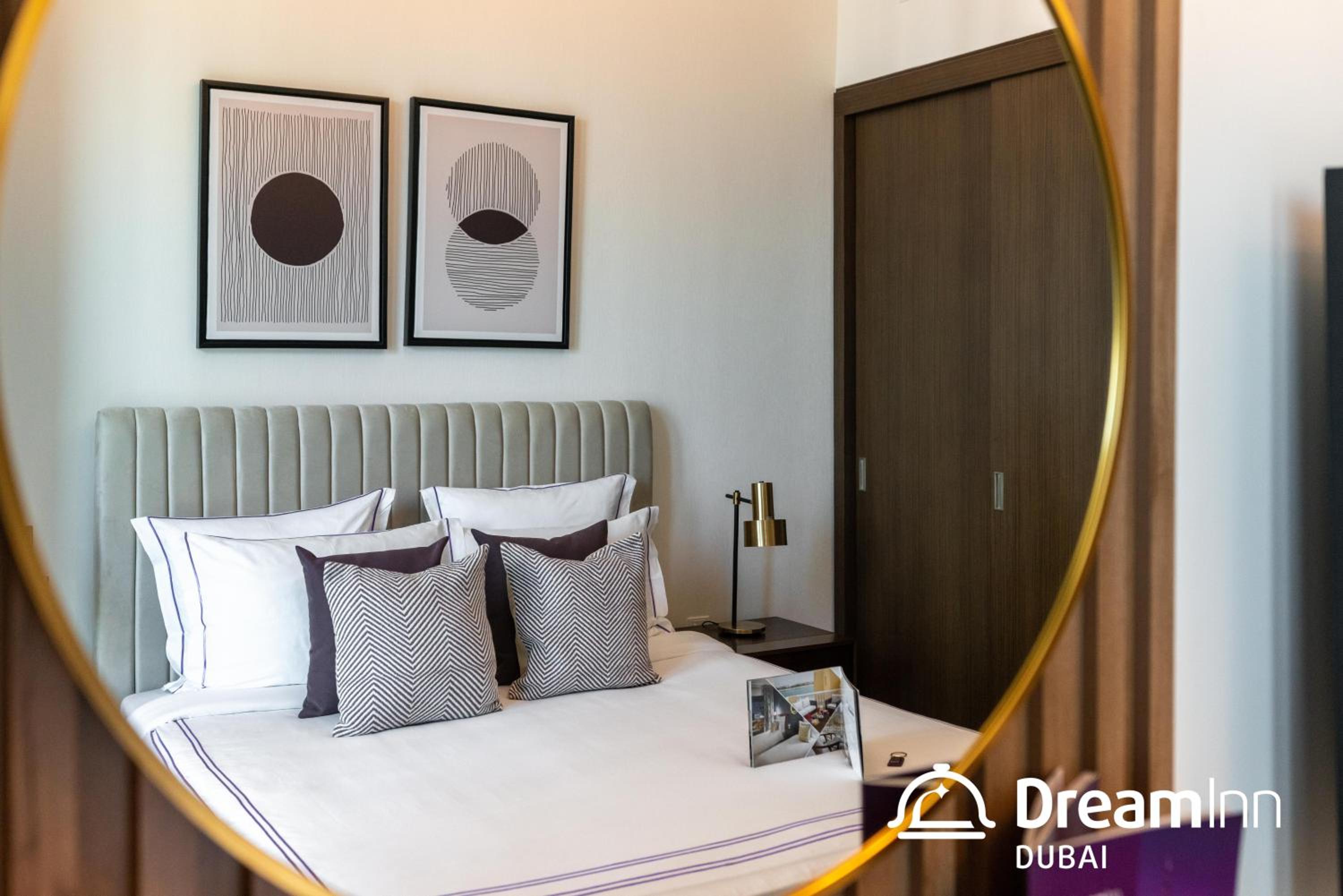Dream Inn Apartments- Boulevard Heights