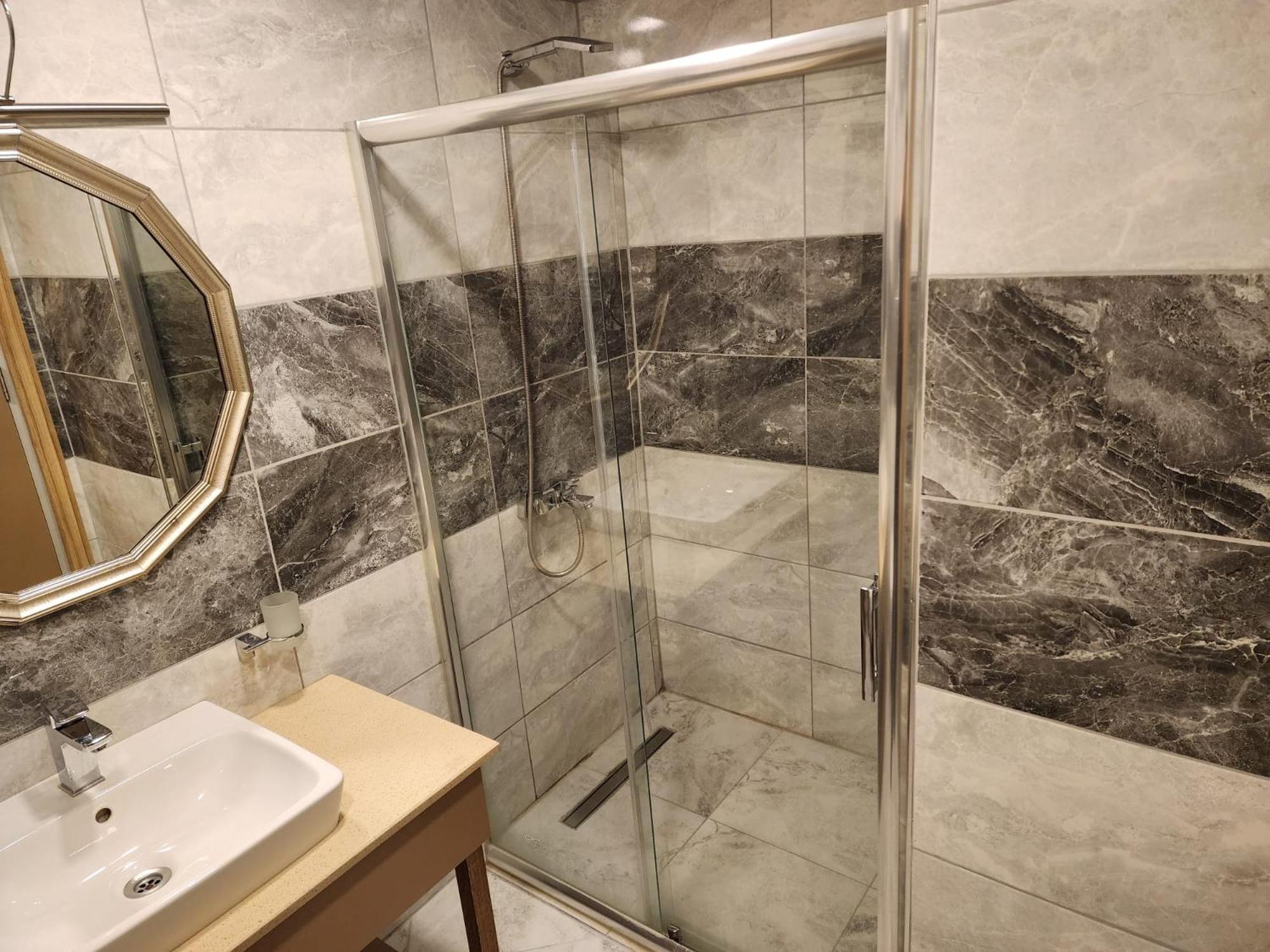 Nanda Hotel - Image 51