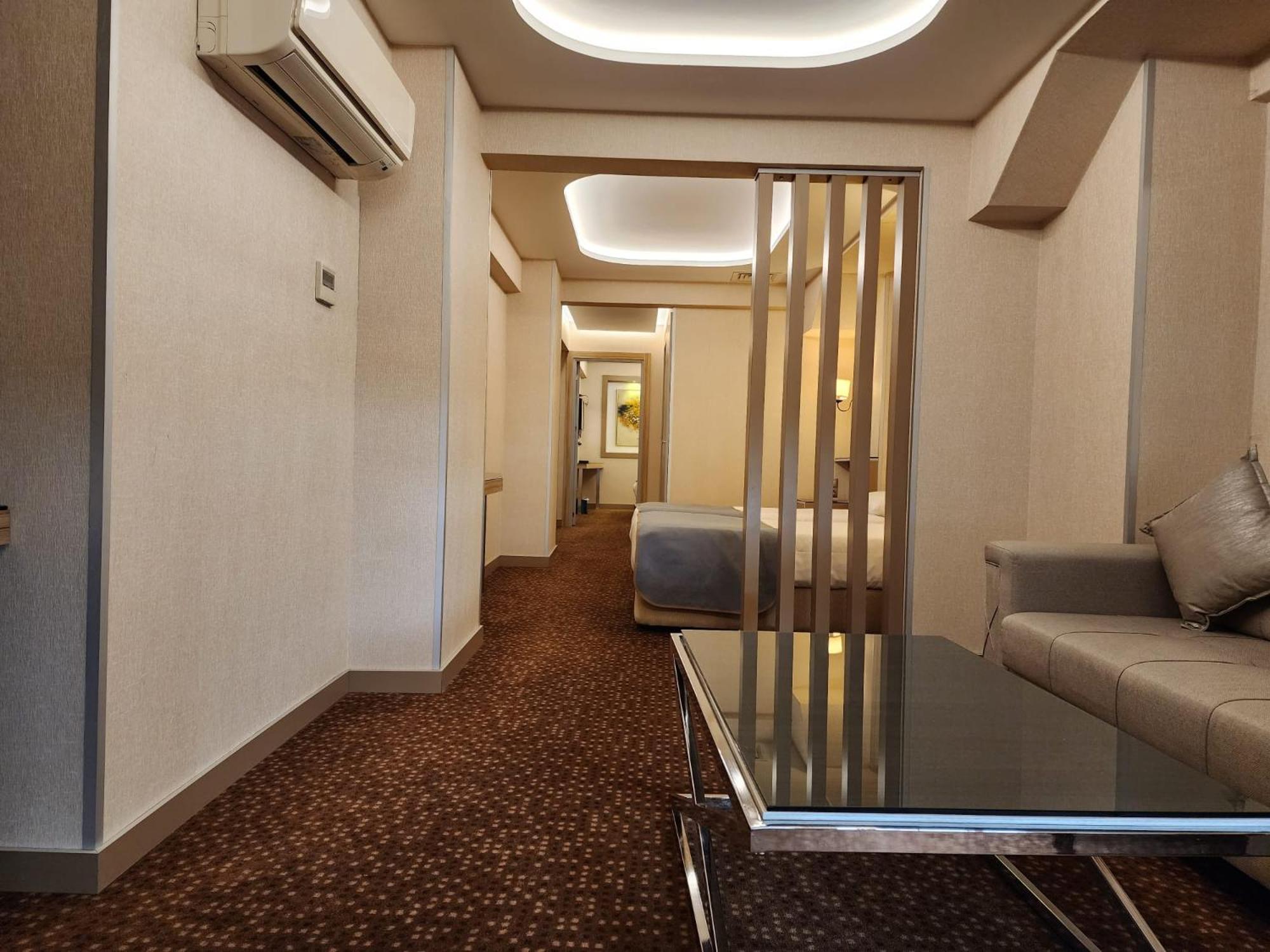 Nanda Hotel - Image 52