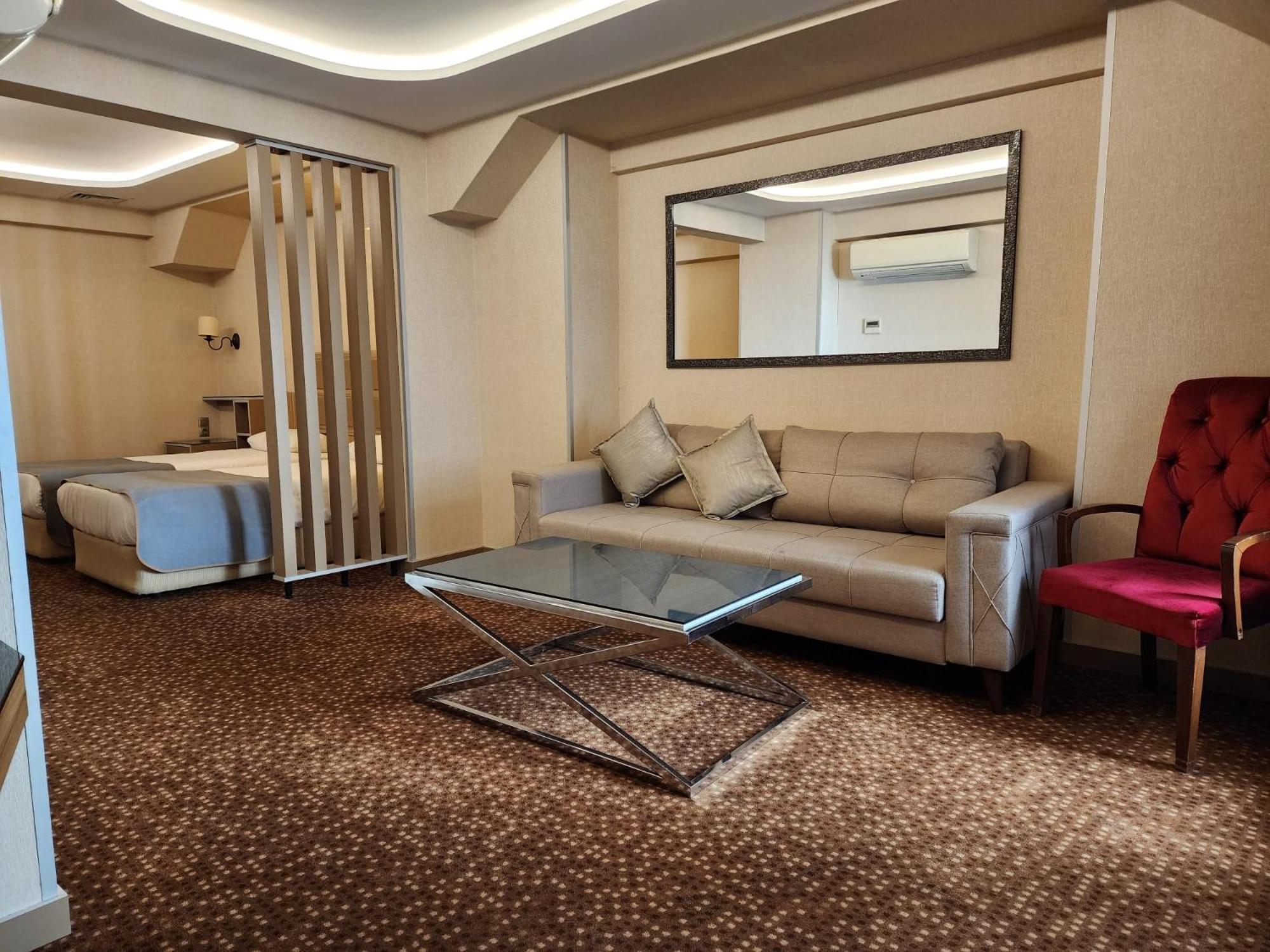 Nanda Hotel - Image 53